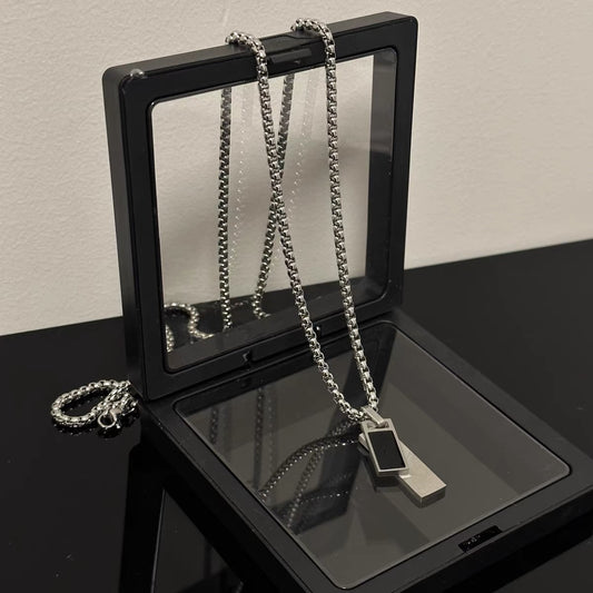 Niche Geometric Color-Block Pendant Necklace - Unisex Streetwear Statement Piece for Layering with Hoodies O0001