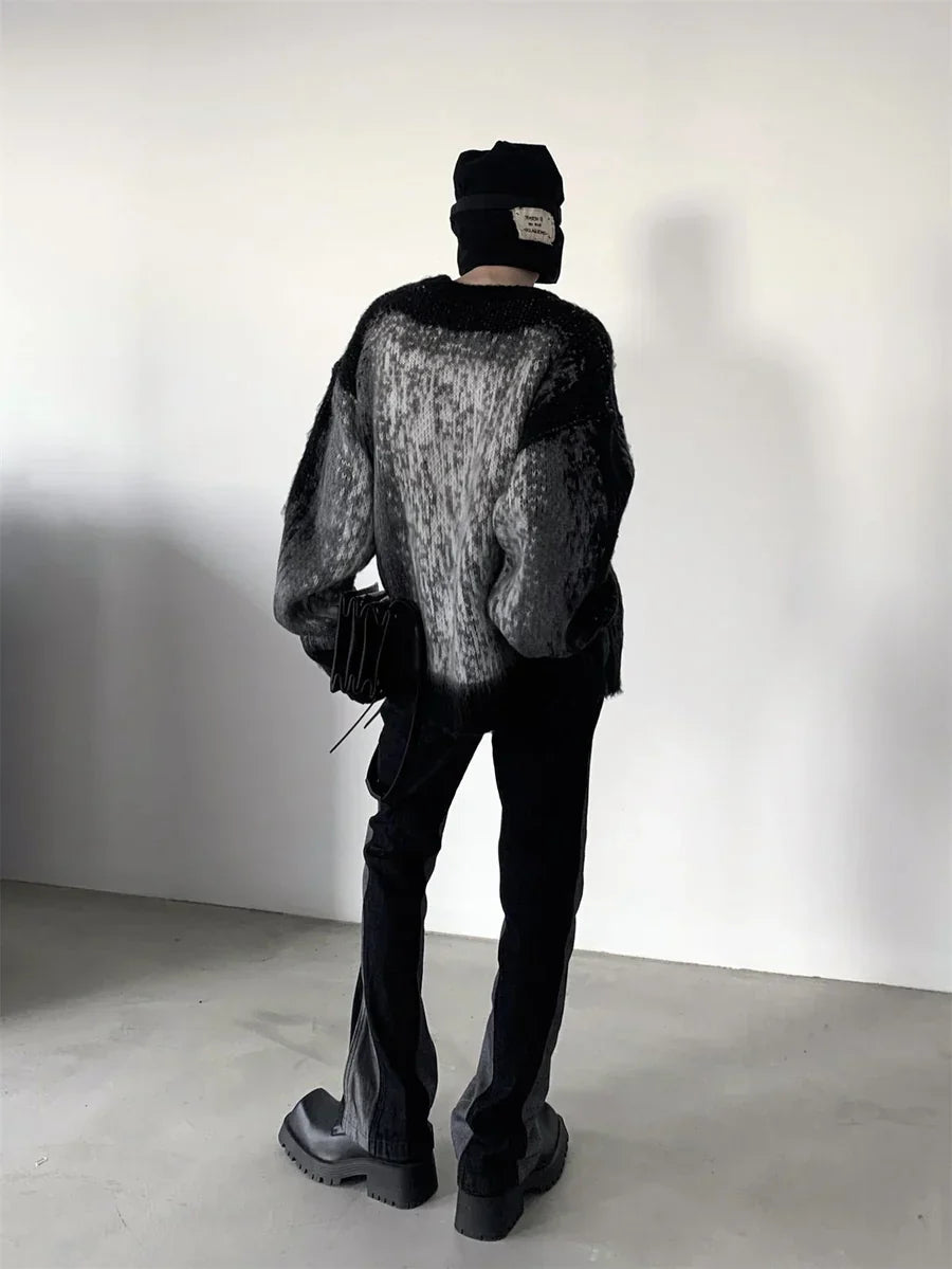 [AUTUMNWIND] BLACK AND WHITE CLASH DESIGN KNIT SWEATER S0183