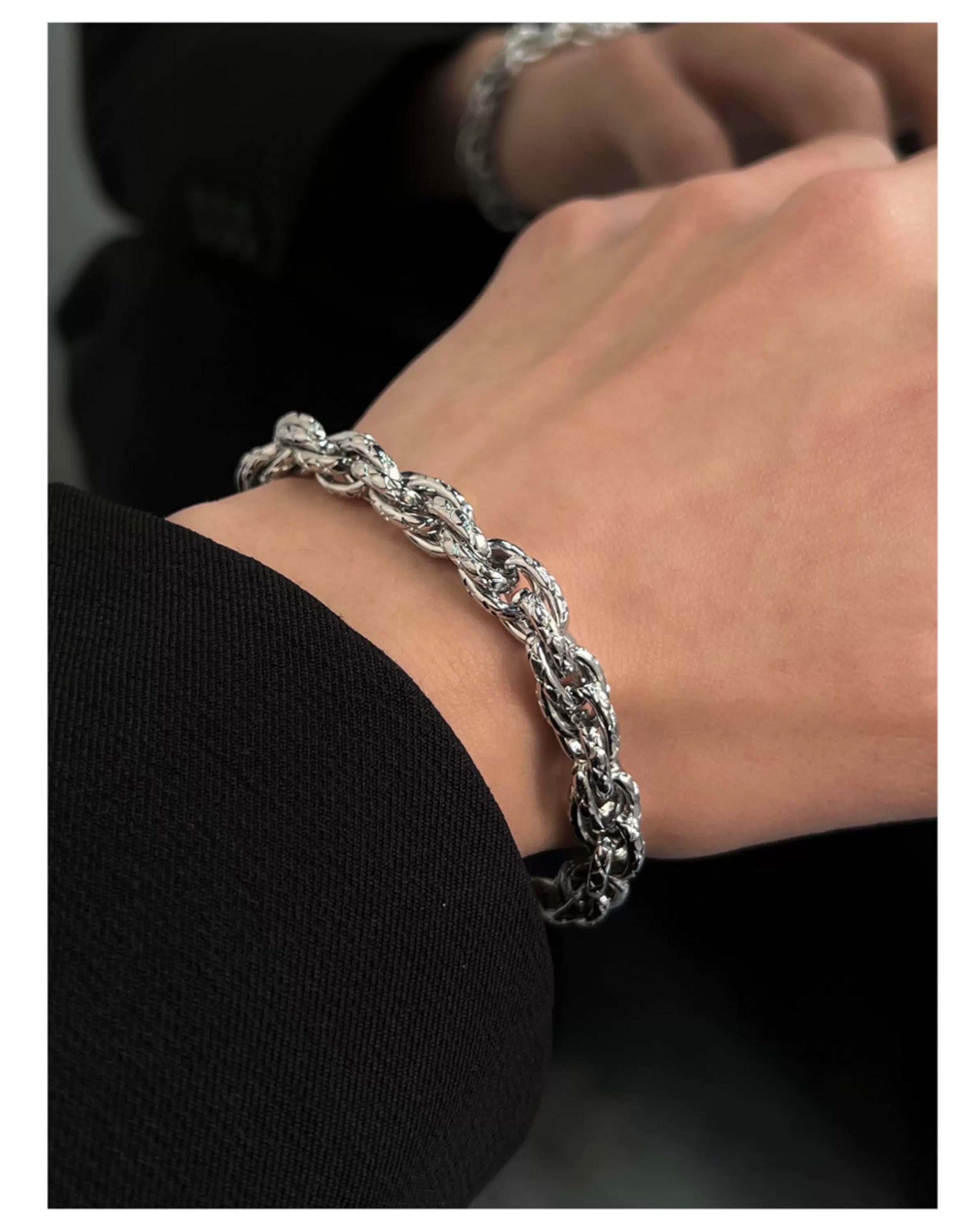 Pulsera unisex de acero y titanio con diamantes retorcidos | Cadena de diseño hip hop con estilo minimalista de lujo O0005
