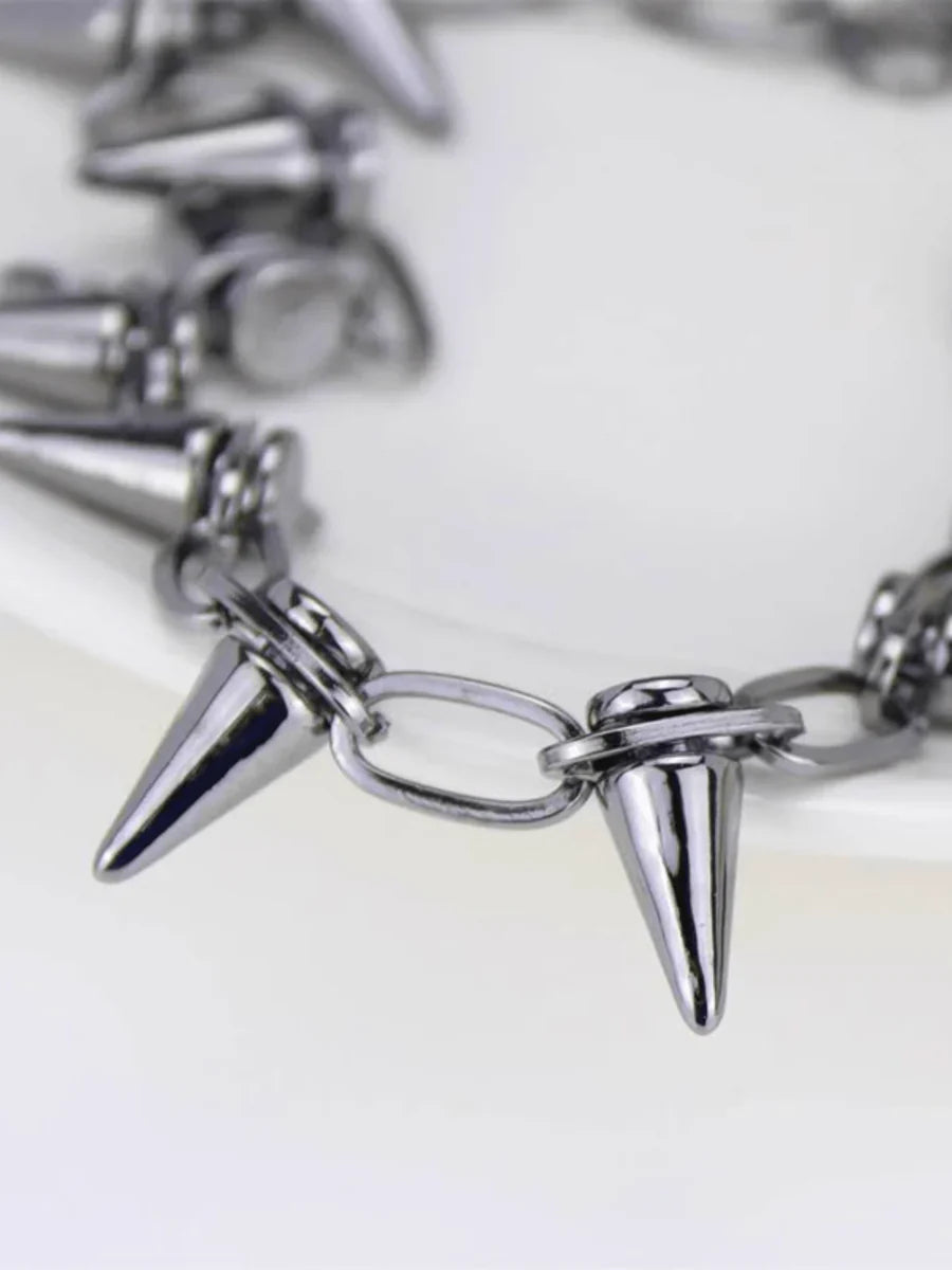 RIVET DARK BULLET NECKLACE A0045