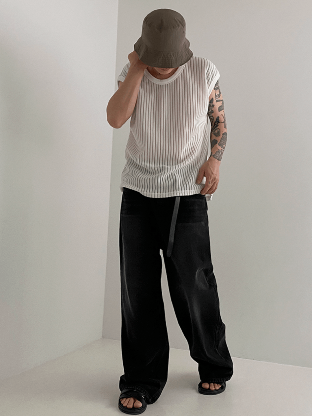 [MRCYC] Round Neck Sleeveless T-shirt J0109