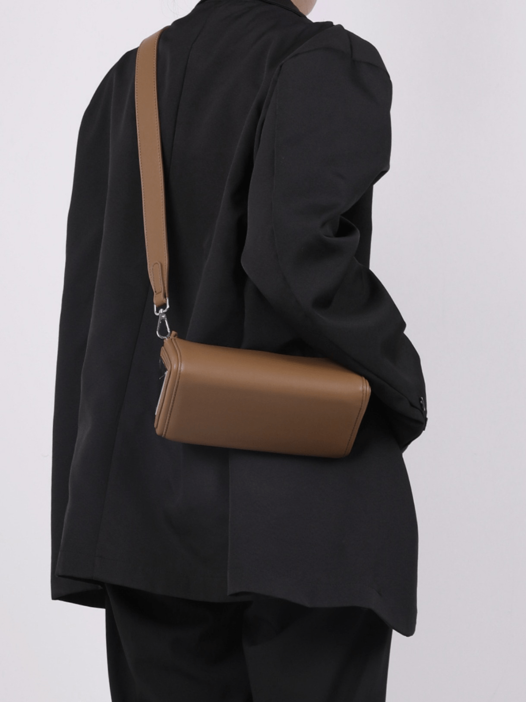 [luckystudio] Triangle Simple Crossbody Bag A0065