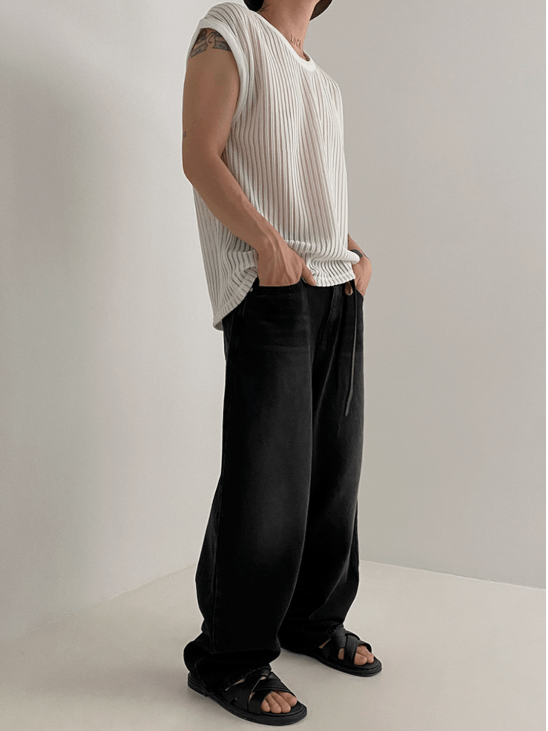 [MRCYC] Round Neck Sleeveless T-shirt J0109