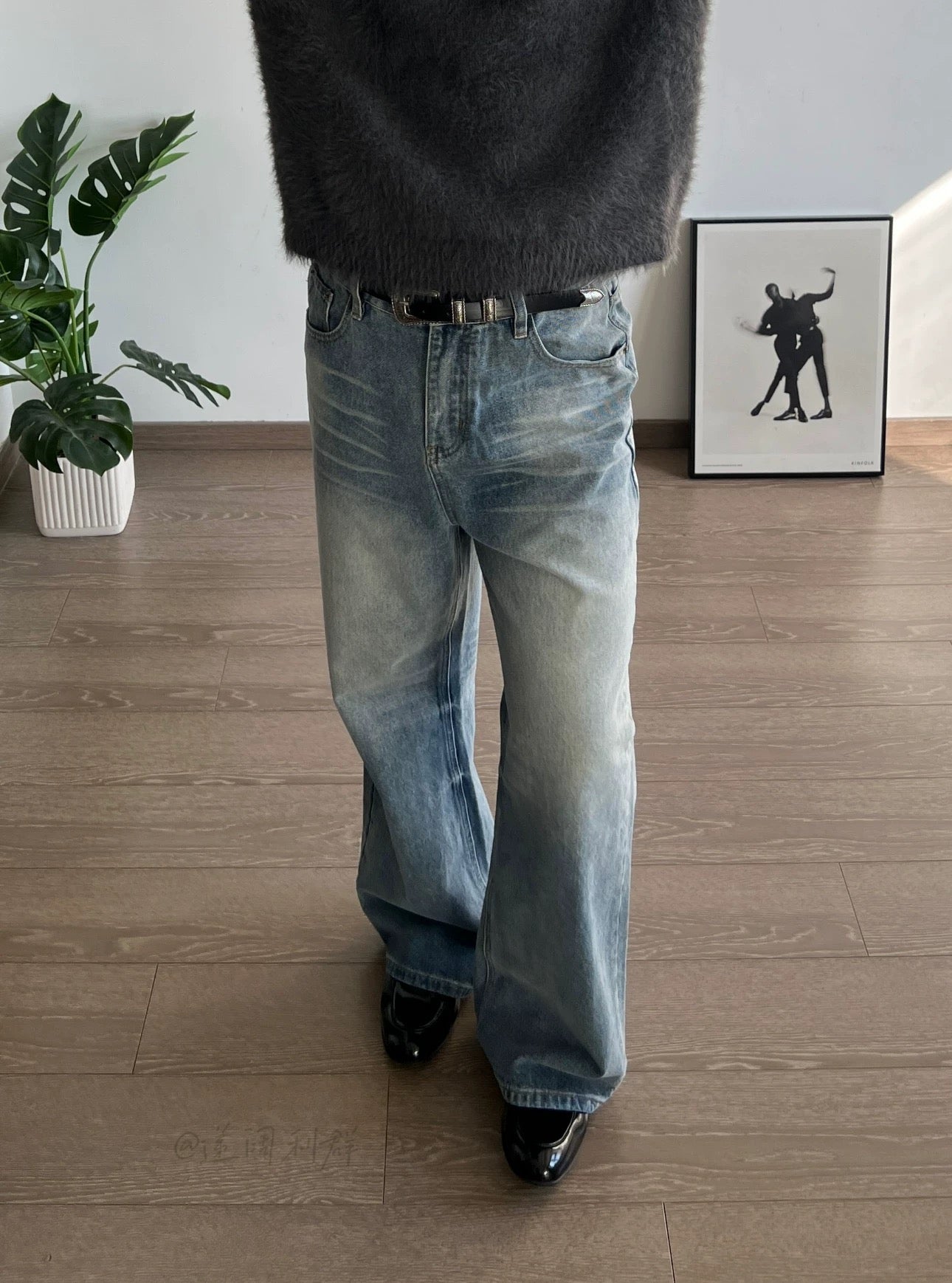 Vaqueros rectos de mezclilla azul lavado B0044