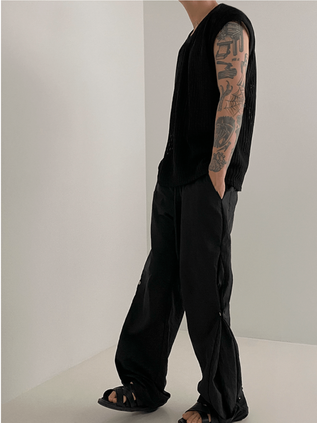 [MRCYC] Round Neck Sleeveless T-shirt J0104