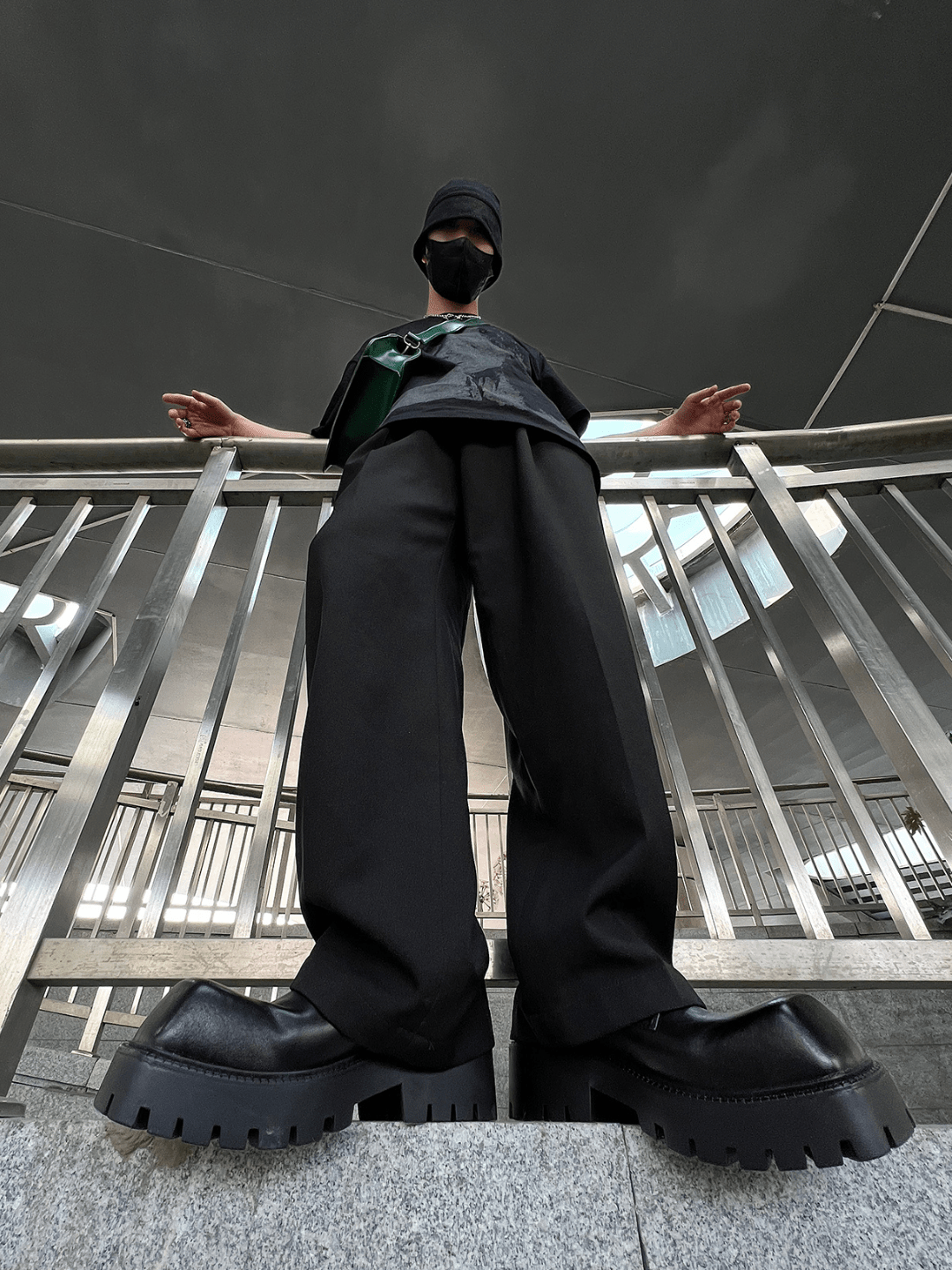 destructive wind shoes S034