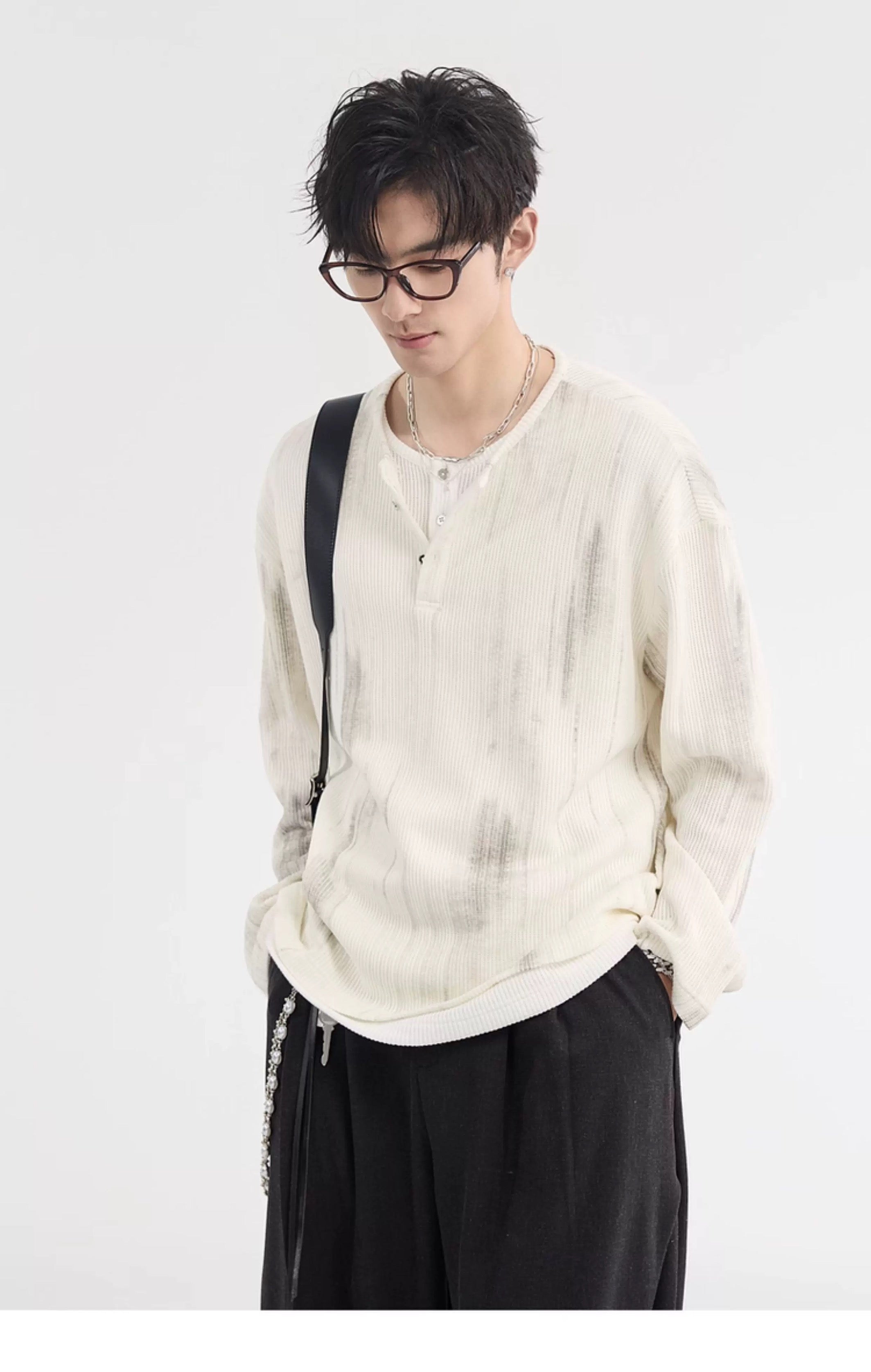 Men's 2025 New Textured Henry Neck Fake Two-Piece - Korean-Style V-Neck Long-Sleeve Base T-Shirt T0040