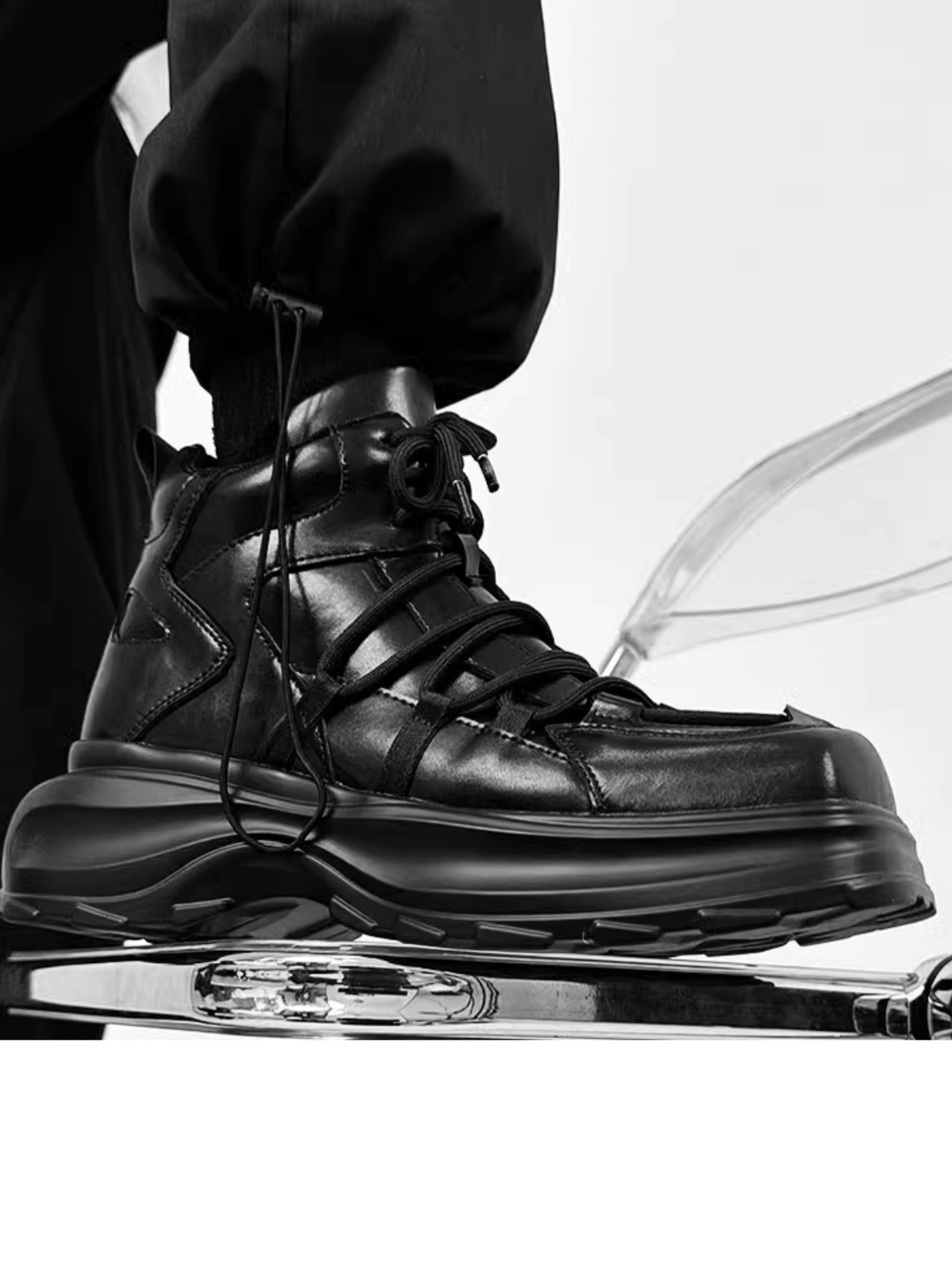 square head Martin boots S028