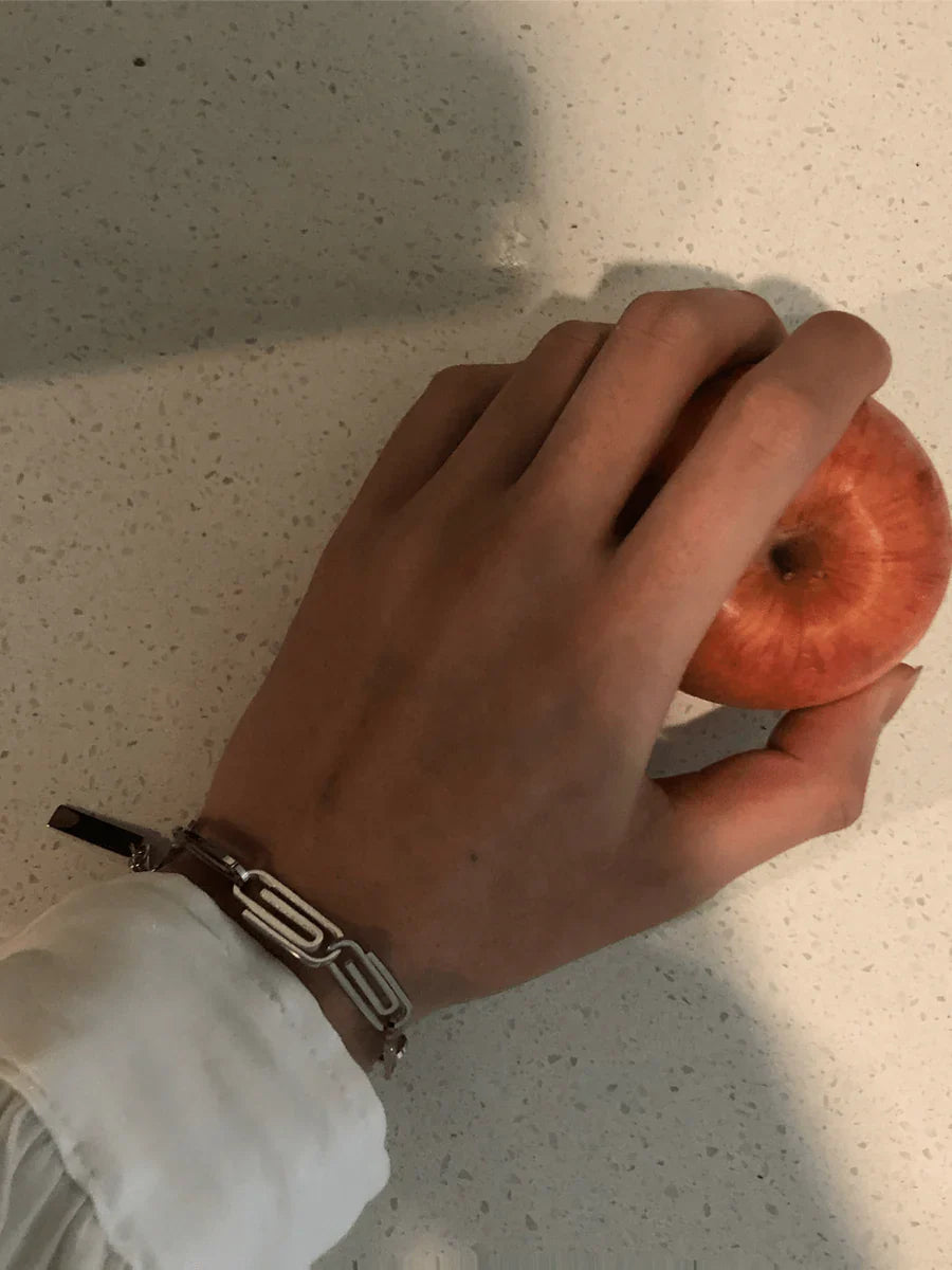 PAPER CLIP BRACELET A0051