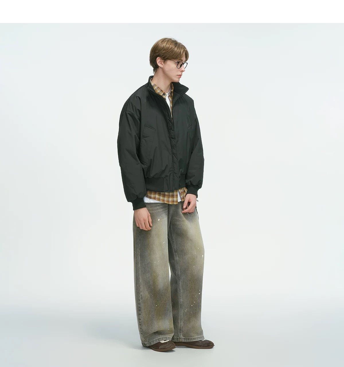 Chaqueta de plumas con cuello alto: minimalista y cálida para el estilo urbano invernal T0021