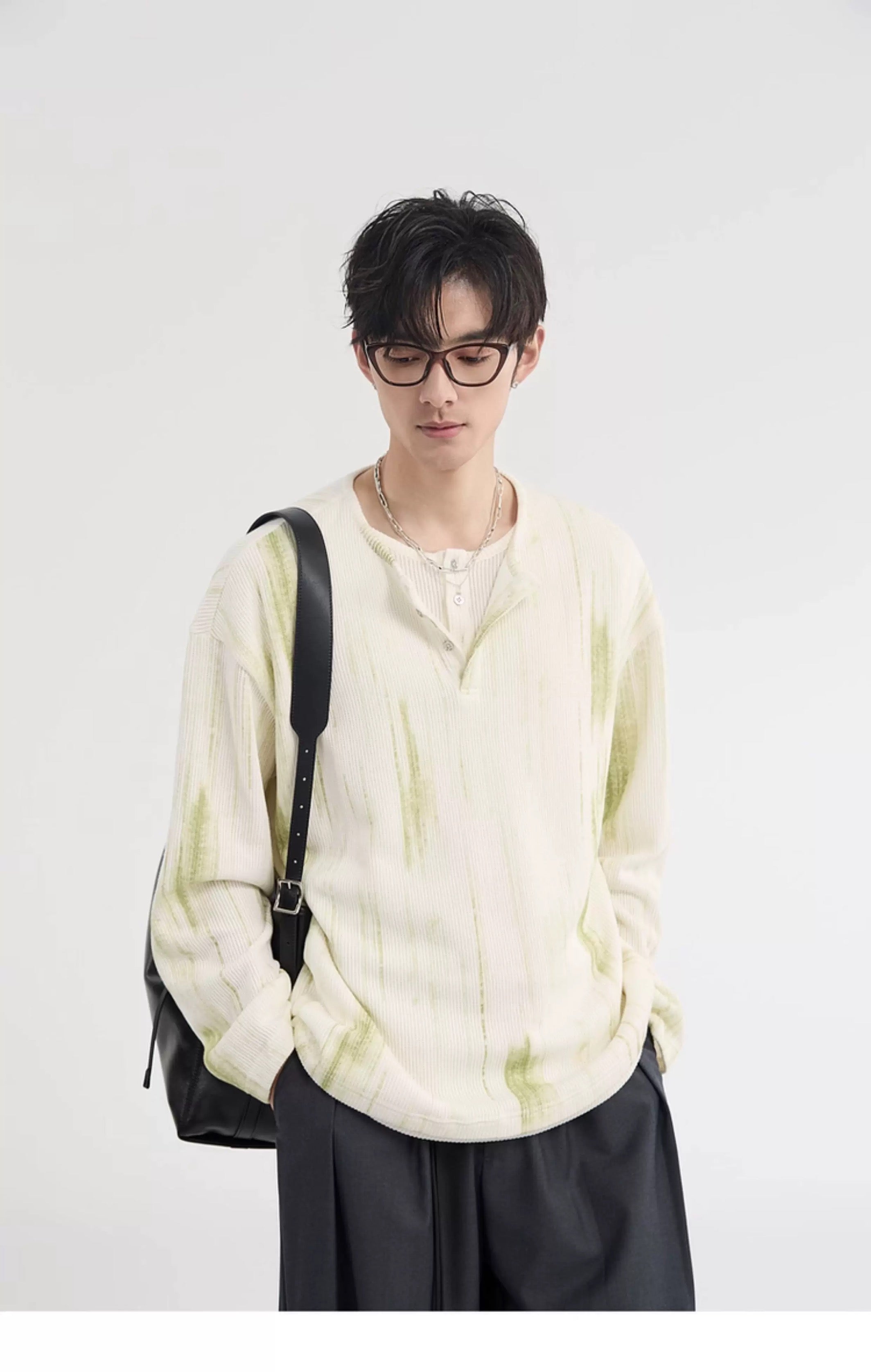 Men's 2025 New Textured Henry Neck Fake Two-Piece - Korean-Style V-Neck Long-Sleeve Base T-Shirt T0040