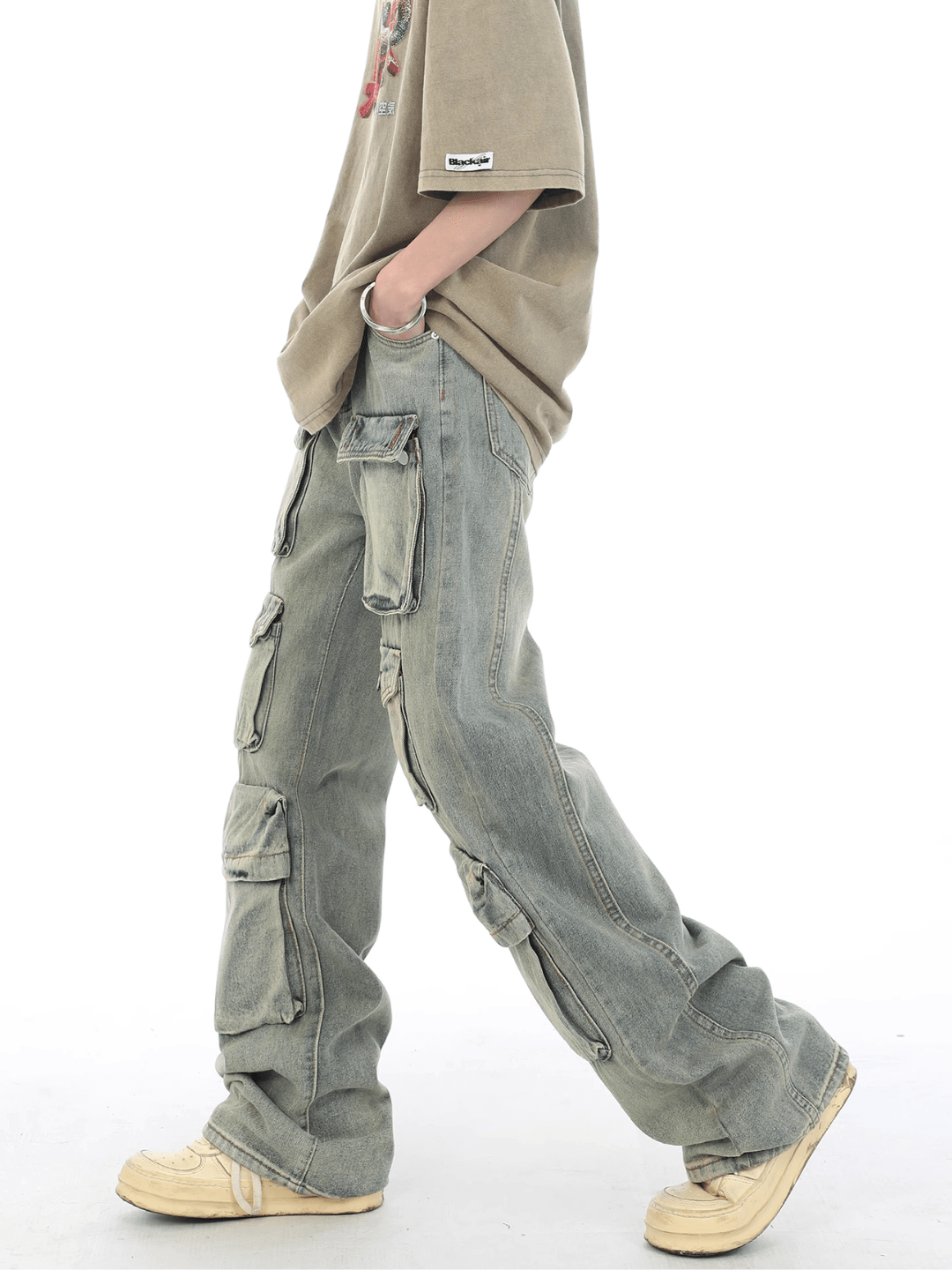 washed distressed multi-pocket jeans B0120