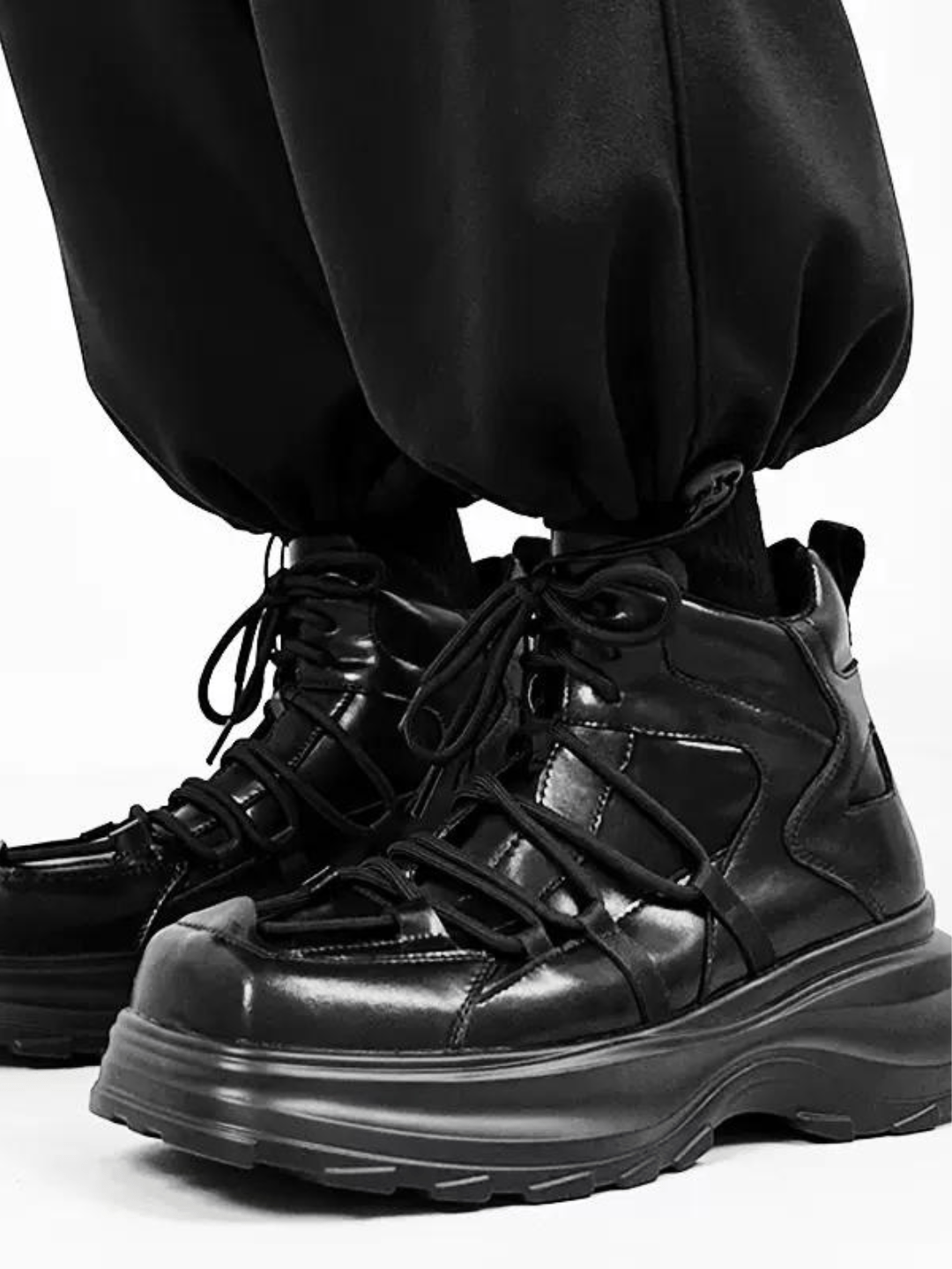 square head Martin boots S028