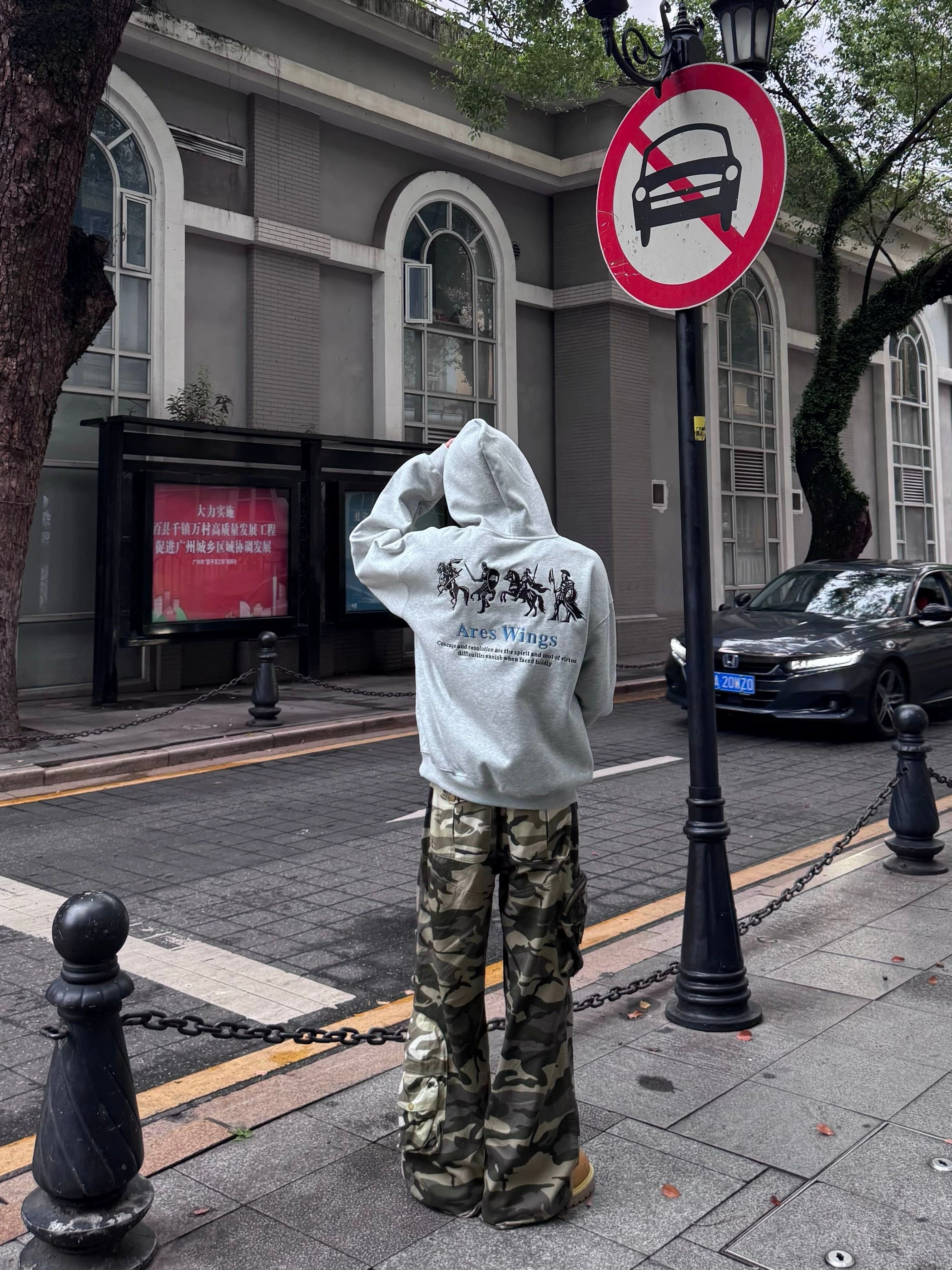 Men’s Embroidered Warhorse Hoodie – American Retro Street Pullover Sweatshirt S0046