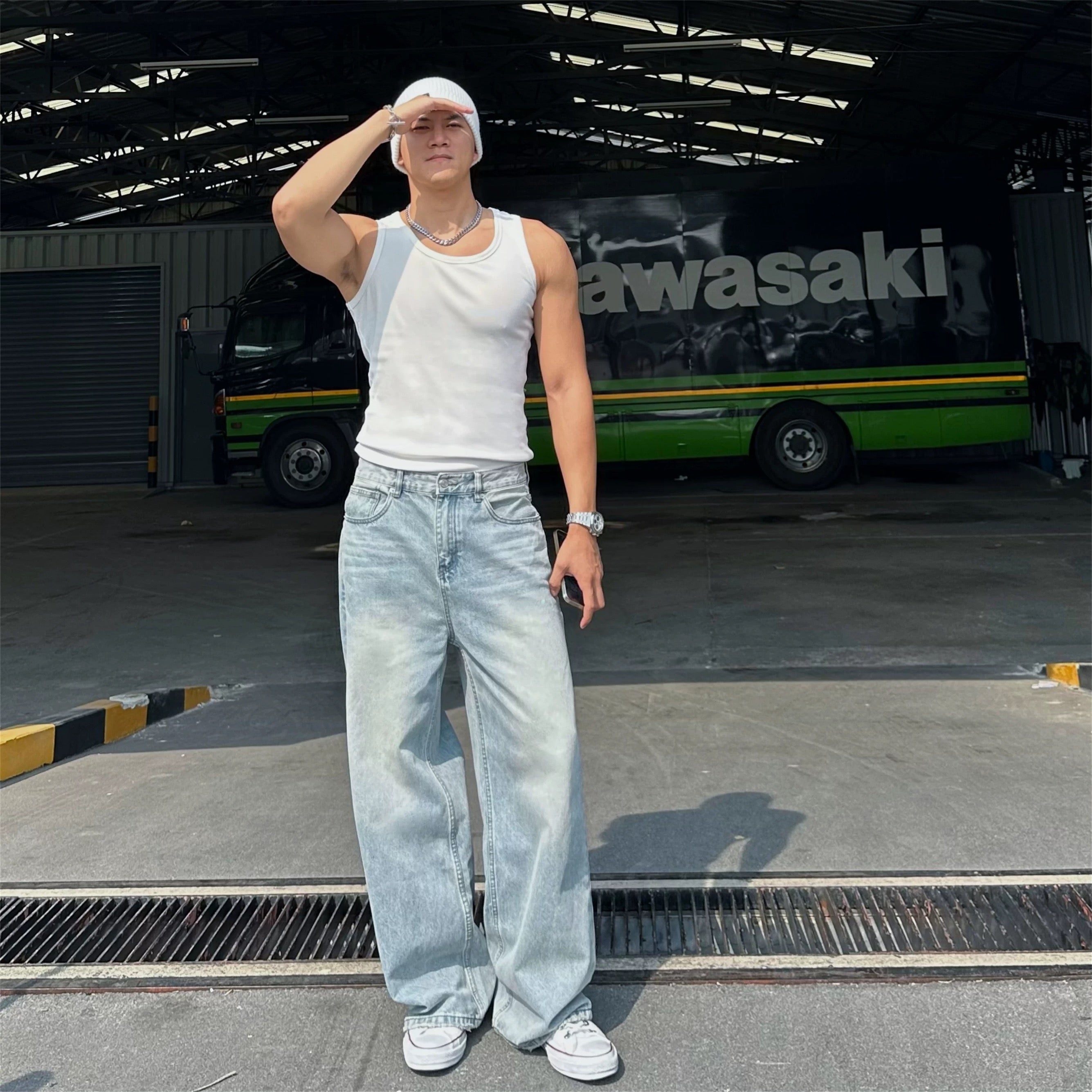 Men’s Vintage Wash Straight Leg Jeans Loose Fit Wide Leg Denim Pants B0100