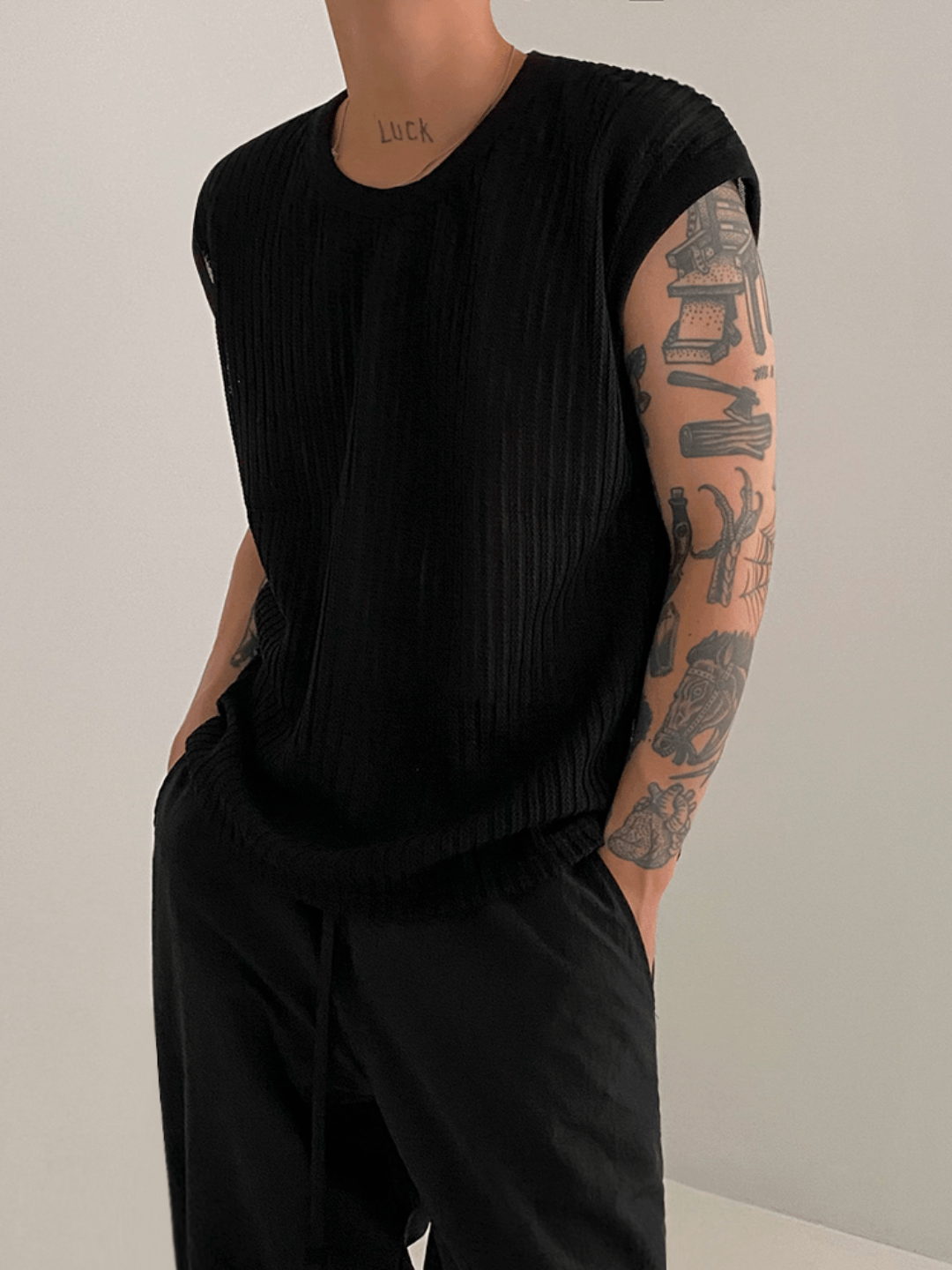 [MRCYC] Round Neck Sleeveless T-shirt J0109