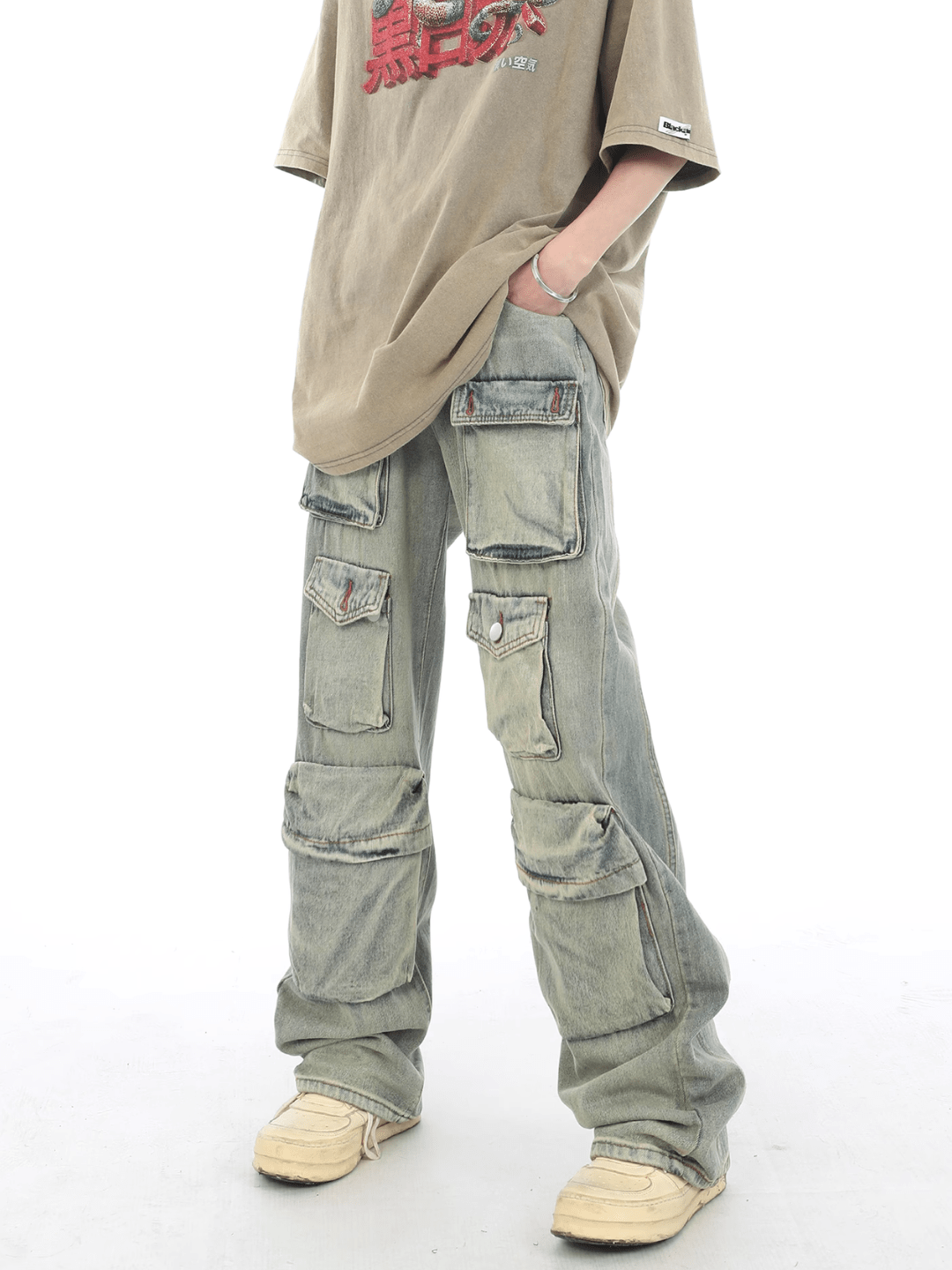 washed distressed multi-pocket jeans B0120