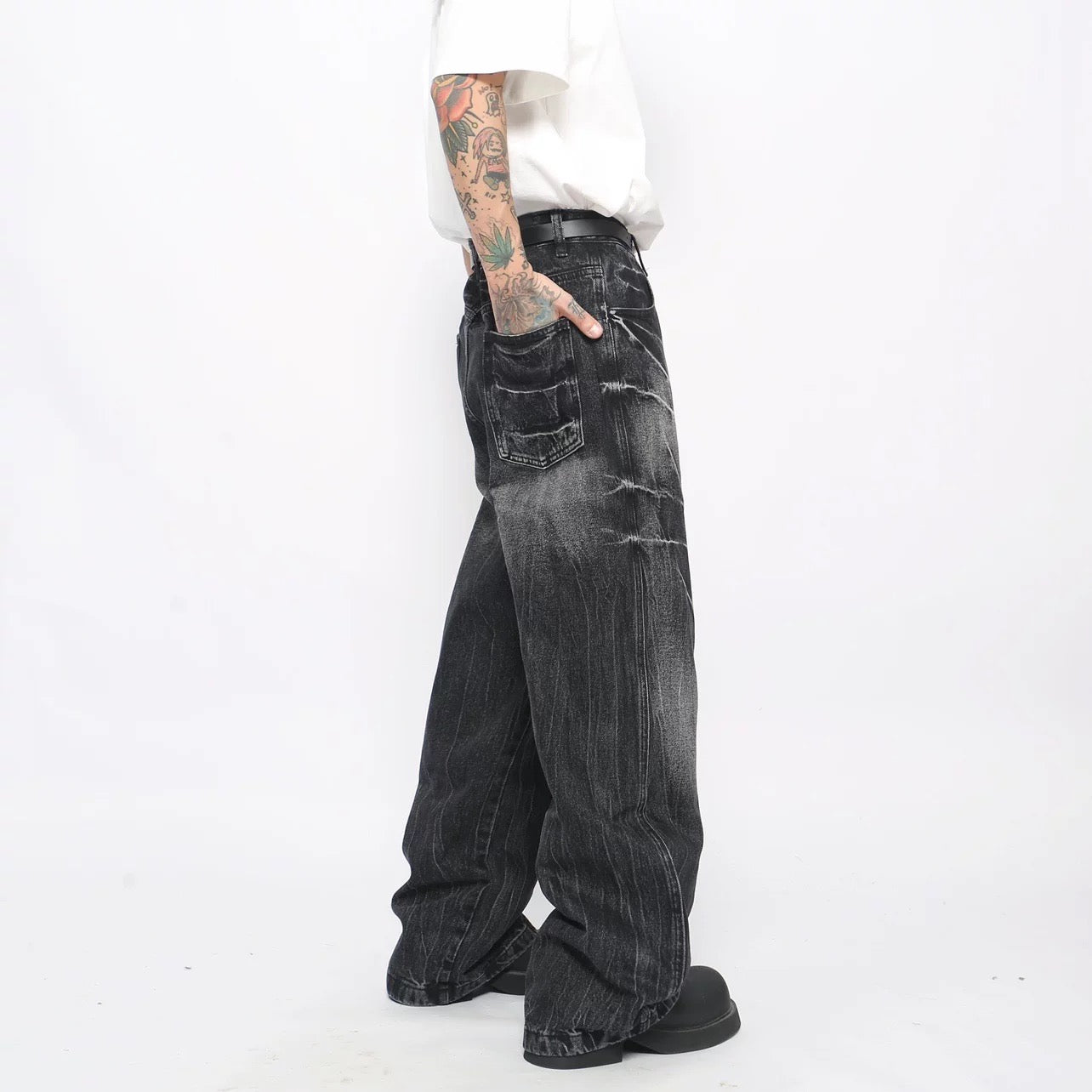 Men’s American Vintage Wide-Leg Denim Jeans B0025