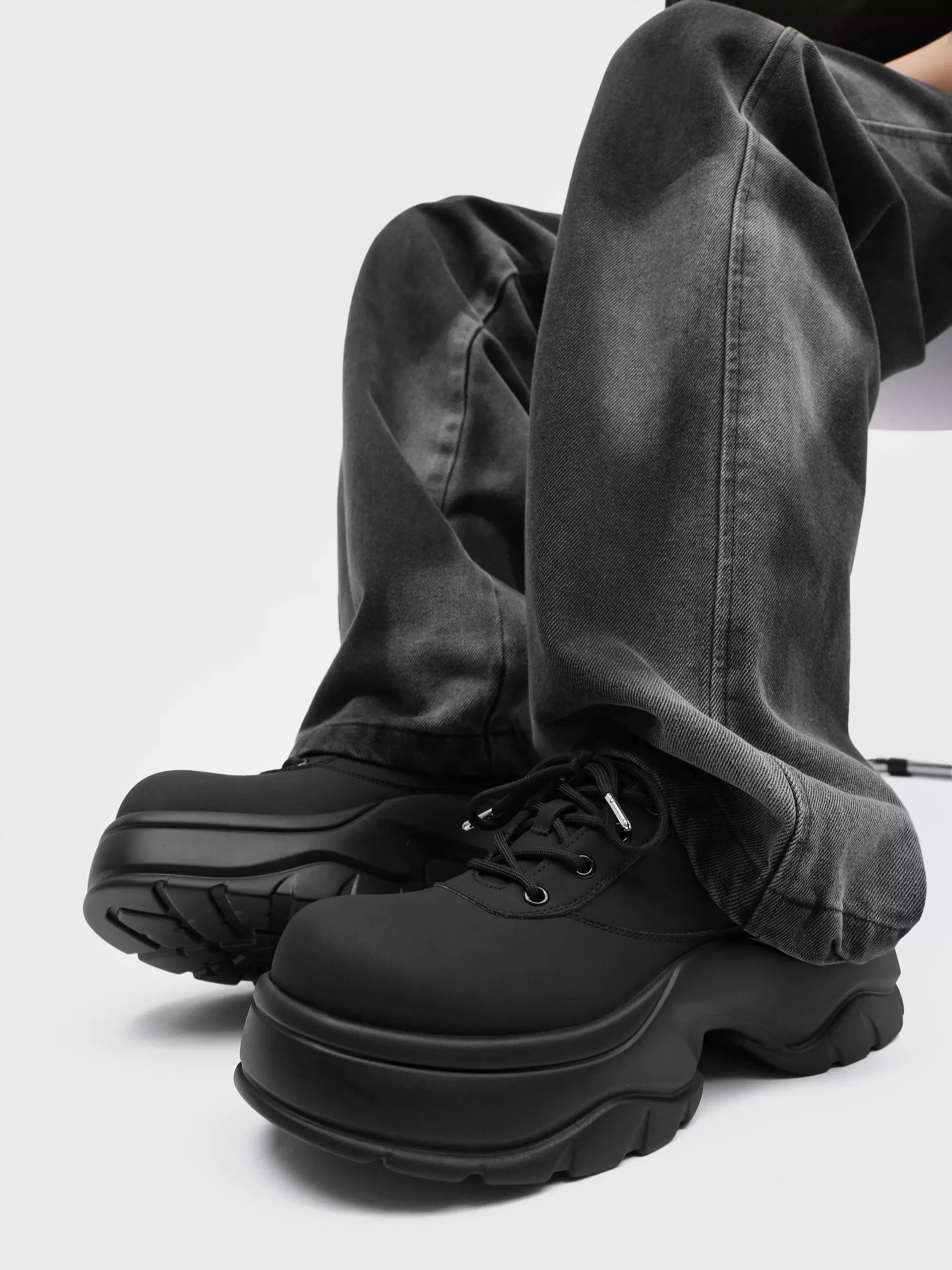 Zapatos Derby Parisinos Gruesos - Zapatos Dad con Plataforma en Negro Mate (Calzado de Lujo Unisex Estilo Guerrero Negro) S0007