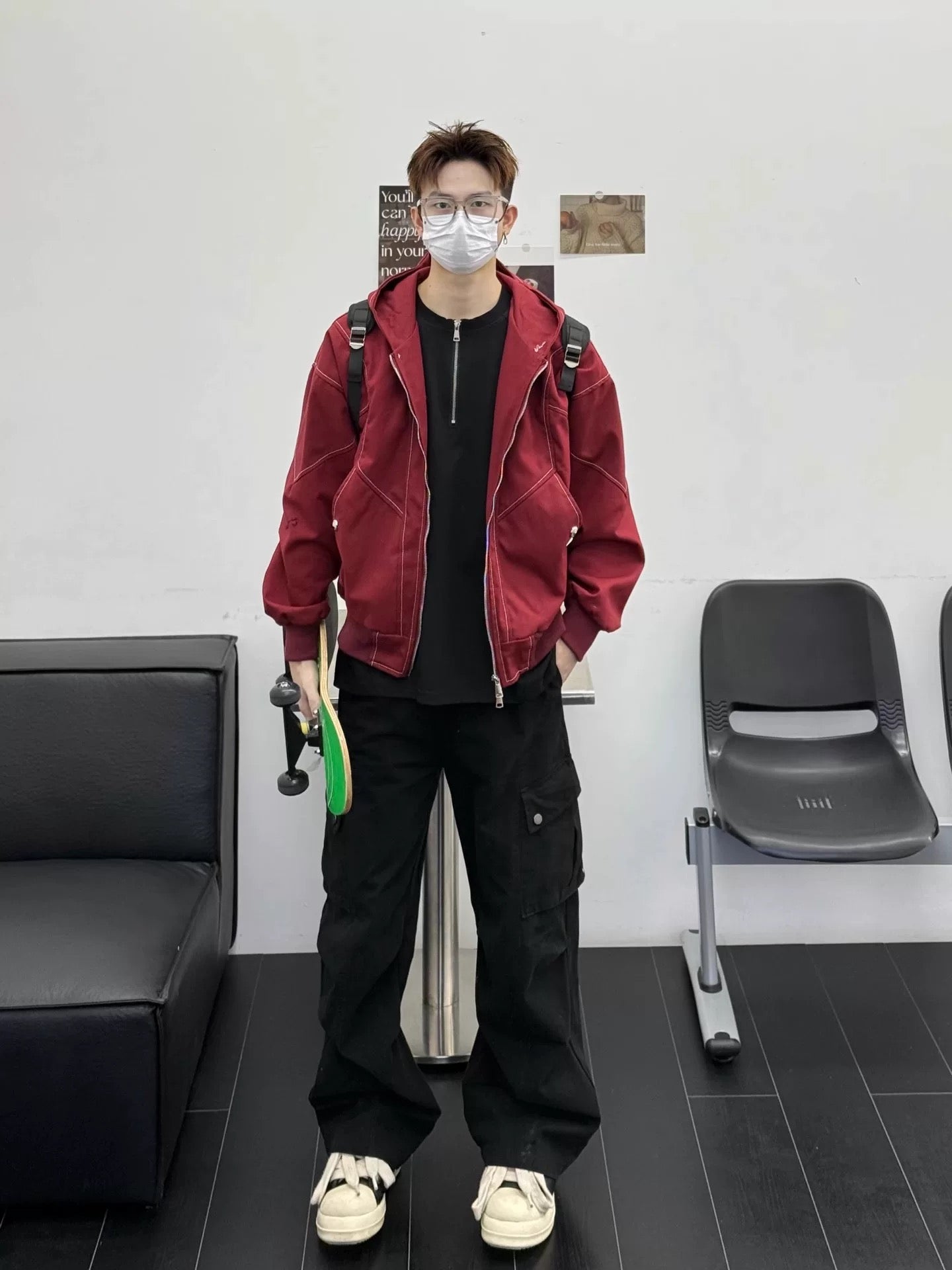 メンズ レッド コントラストステッチ フード付きジャケット - ストリートウェア ショート丈アウターコート T0050