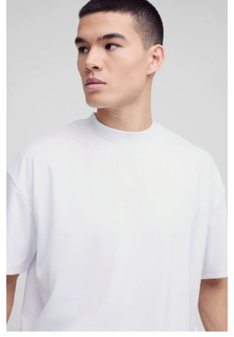 Camiseta blanca con hombros estructurados para hombre – Camiseta minimalista americana S0051