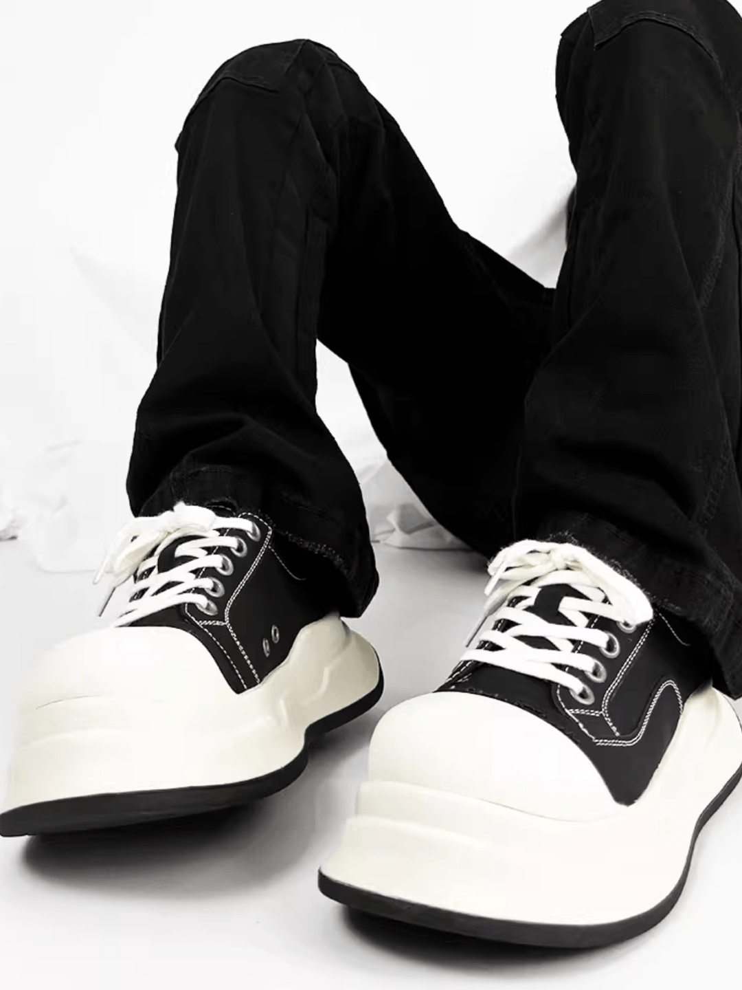 black and white round head shoes S053