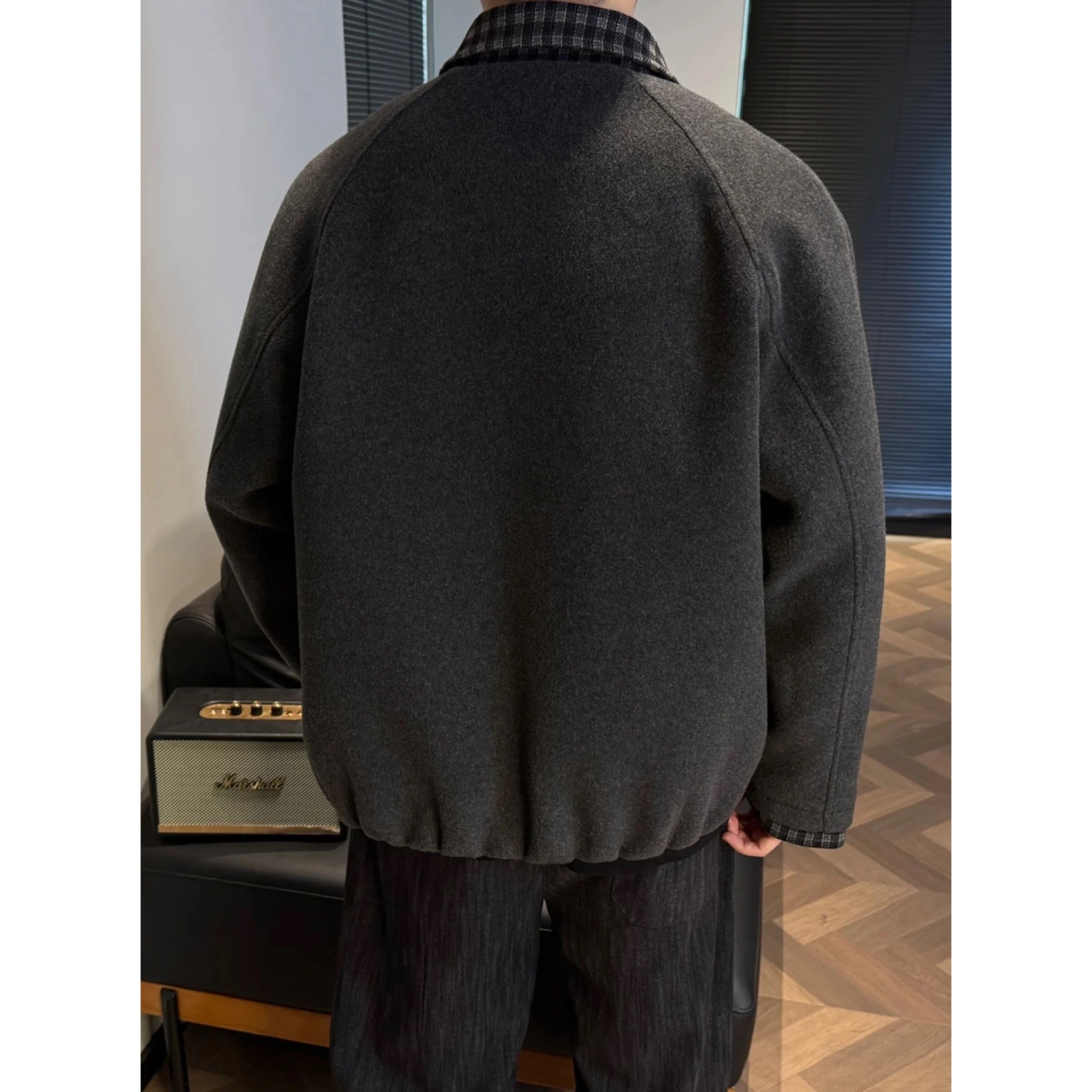 Chaqueta acolchada holgada de lana de oveja para hombre T0247