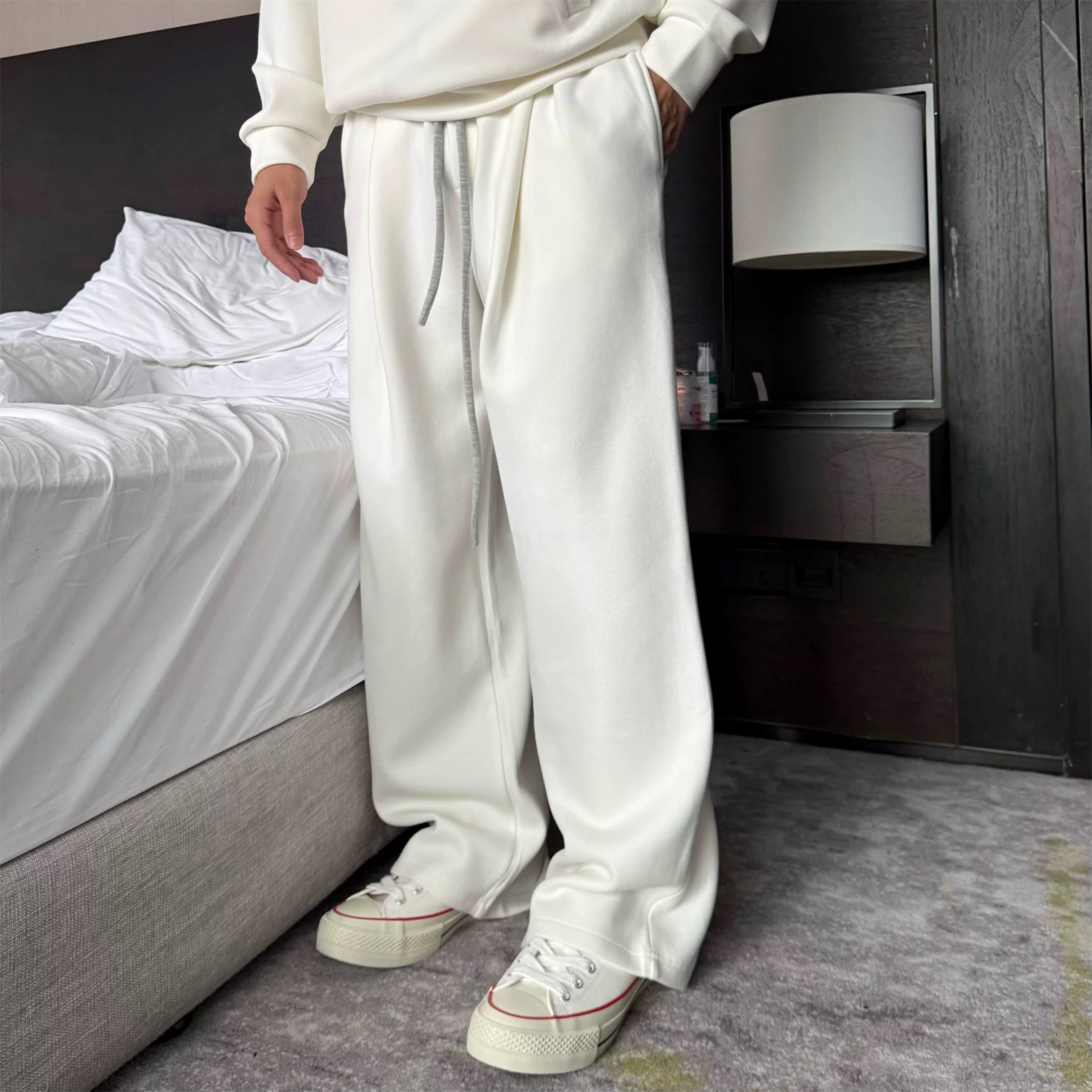 Chándal de polar estilo urbano para hombre | Conjunto de sudadera extragrande con cuello redondo y pantalón recto T0054