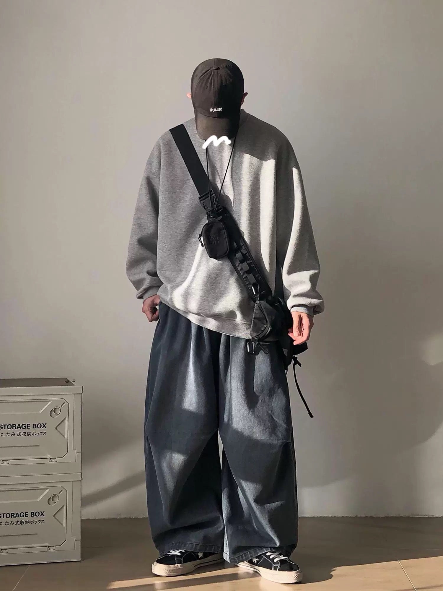 Sudadera de cuello redondo de color liso y peso pesado para hombre, prenda informal esencial para todas las estaciones T0003