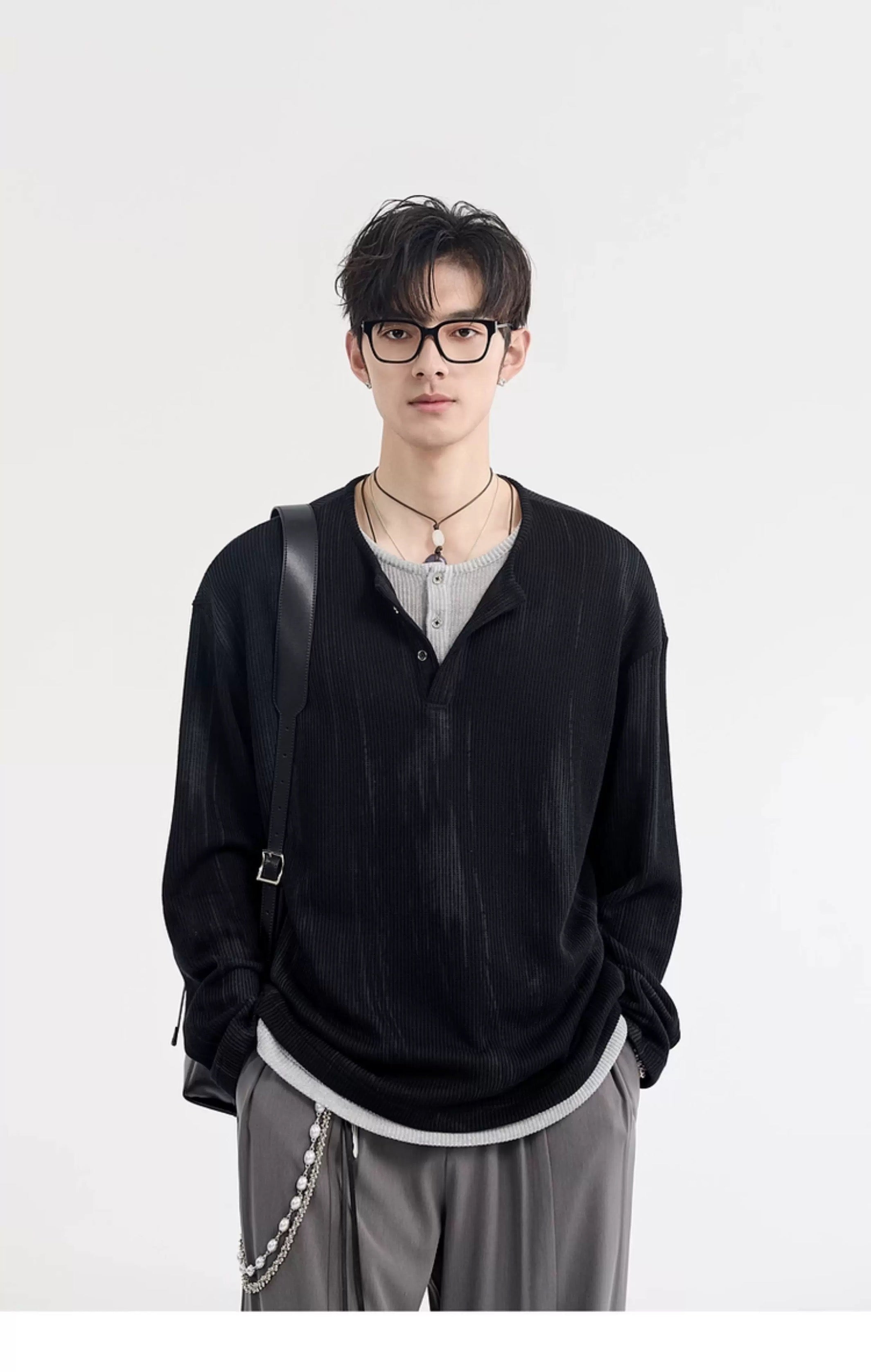 Men's 2025 New Textured Henry Neck Fake Two-Piece - Korean-Style V-Neck Long-Sleeve Base T-Shirt T0040