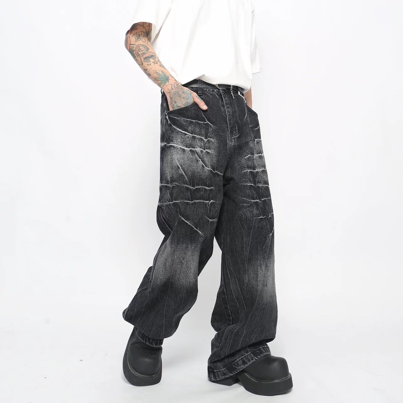 Men’s American Vintage Wide-Leg Denim Jeans B0025