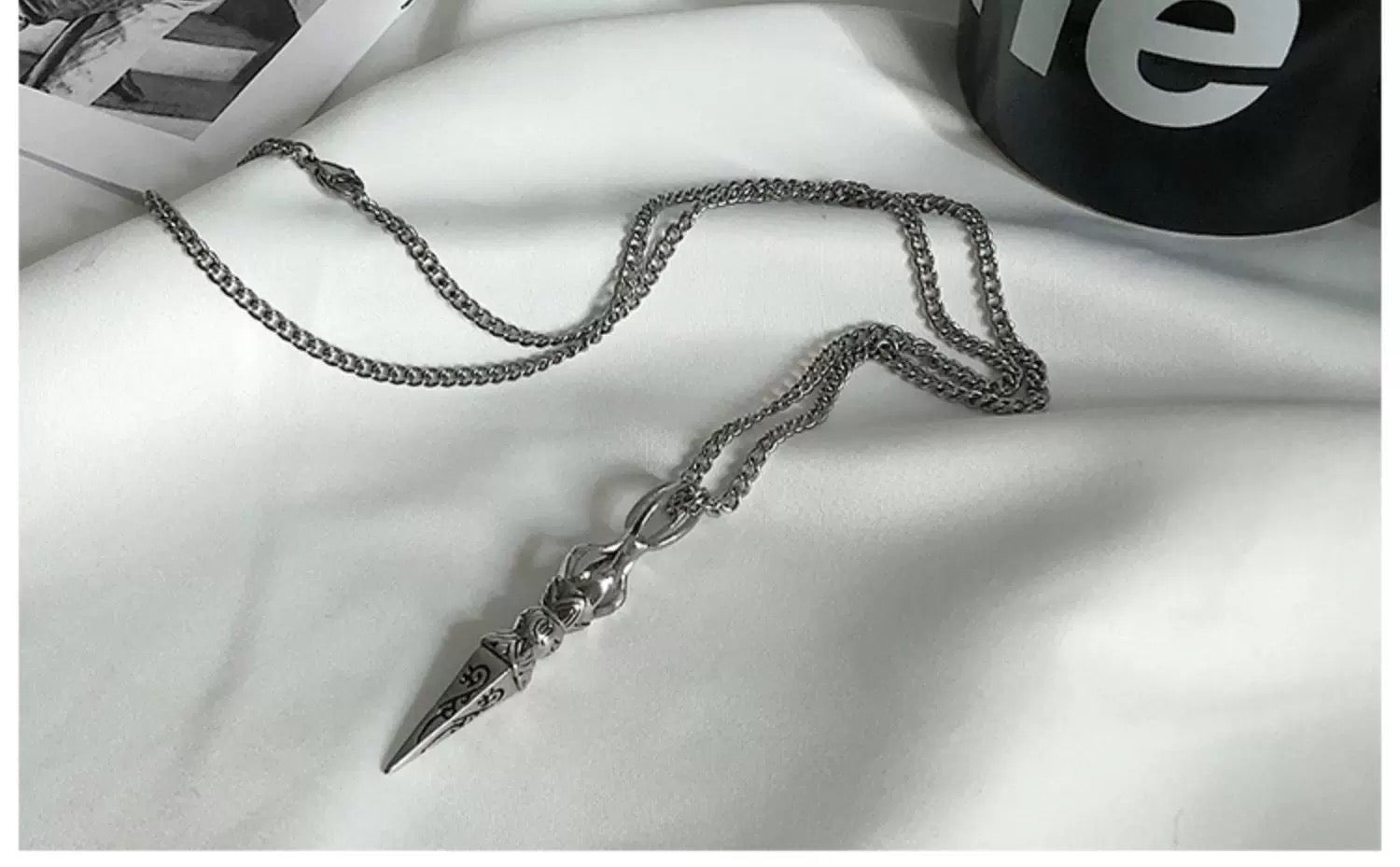 Collar con colgante de acero y titanio estilo punk vintage para hombre | Cadena retro oscura con acabado desgastado O0009