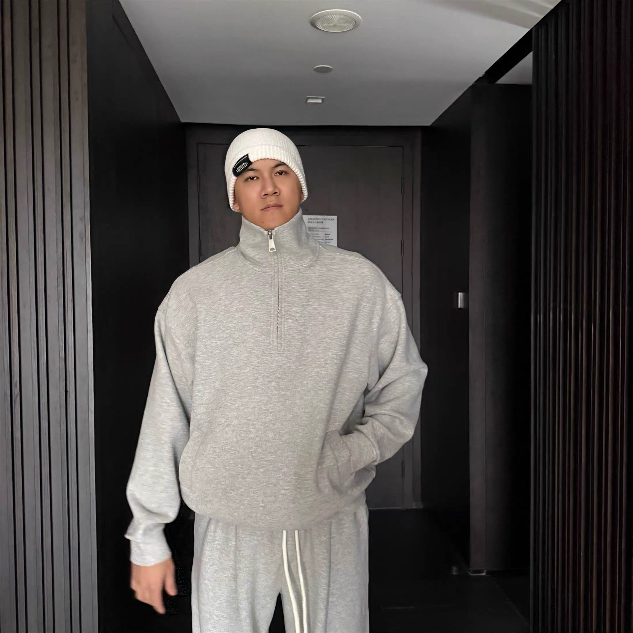 Chándal de polar estilo urbano para hombre | Conjunto de sudadera extragrande con cuello redondo y pantalón recto T0054