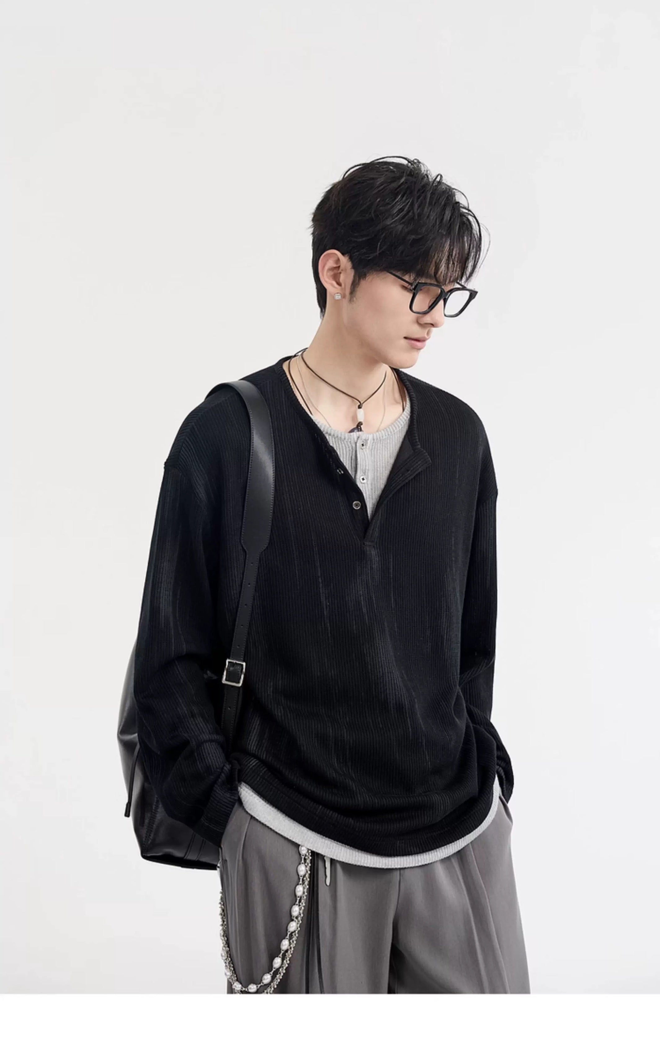 Men's 2025 New Textured Henry Neck Fake Two-Piece - Korean-Style V-Neck Long-Sleeve Base T-Shirt T0040