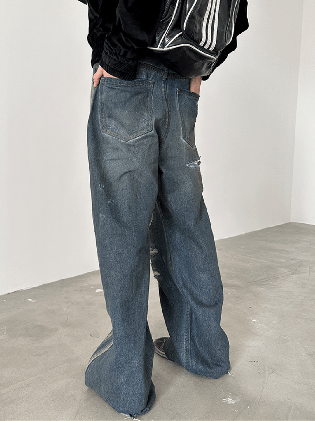 washed ripped jeans B0124