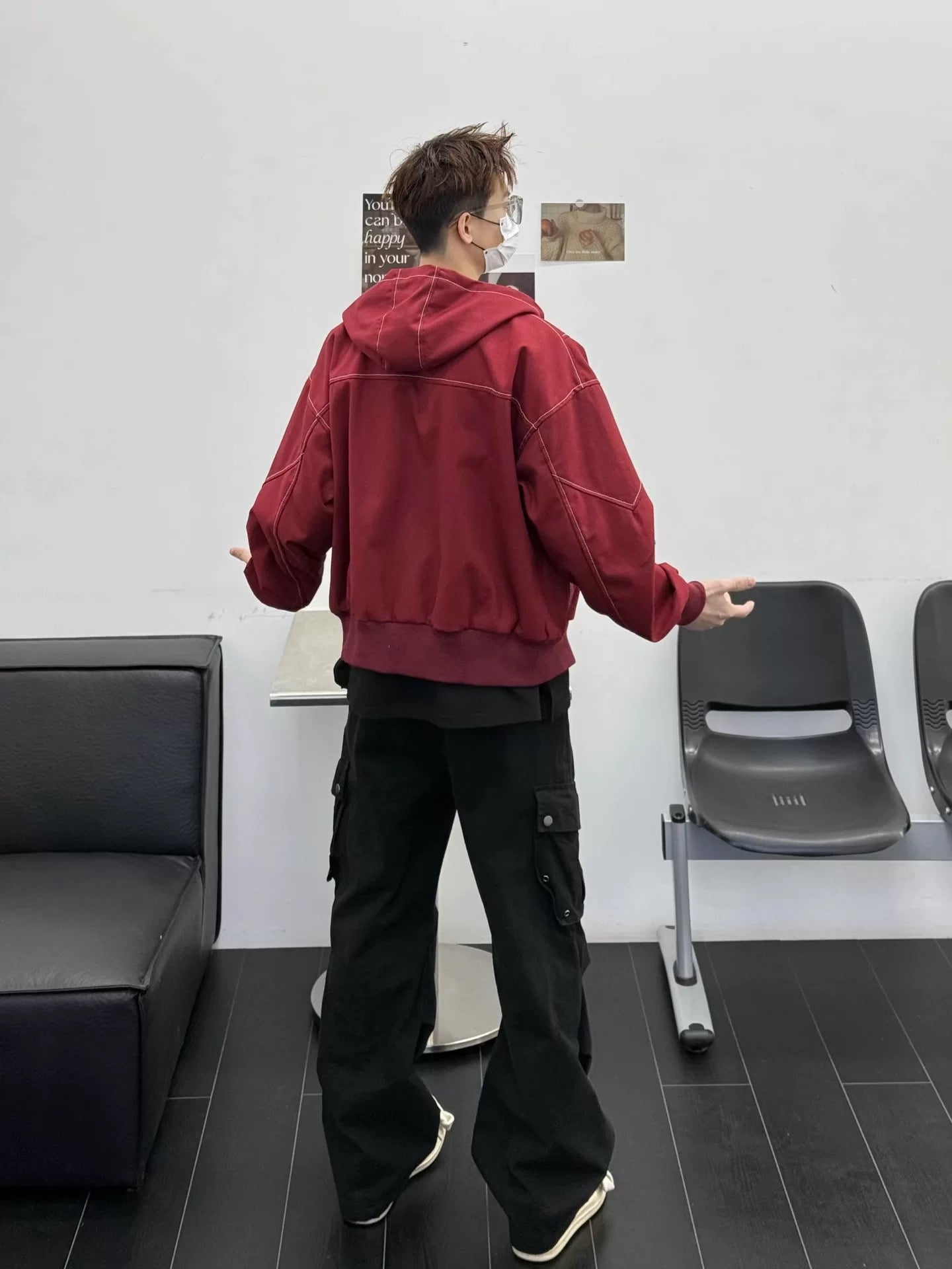 メンズ レッド コントラストステッチ フード付きジャケット - ストリートウェア ショート丈アウターコート T0050