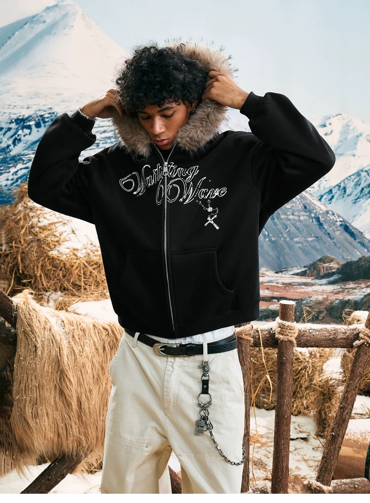 Vintage Graphic Fleece Hoodie with Faux Fur Collar T0029