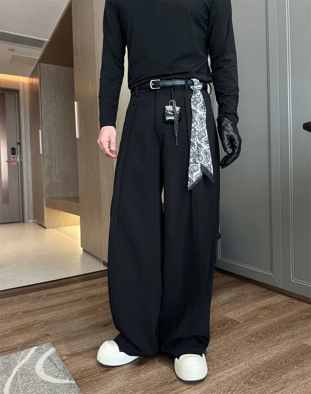 Men’s Vintage Curved-Pocket Trousers – Loose Fit Retro Wide-Leg Pants B0093