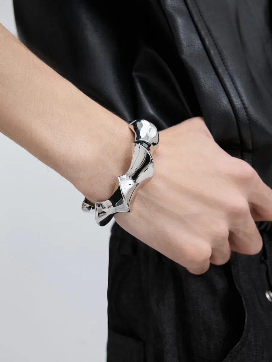 METAL SPIRAL DESIGN BRACELET A0047