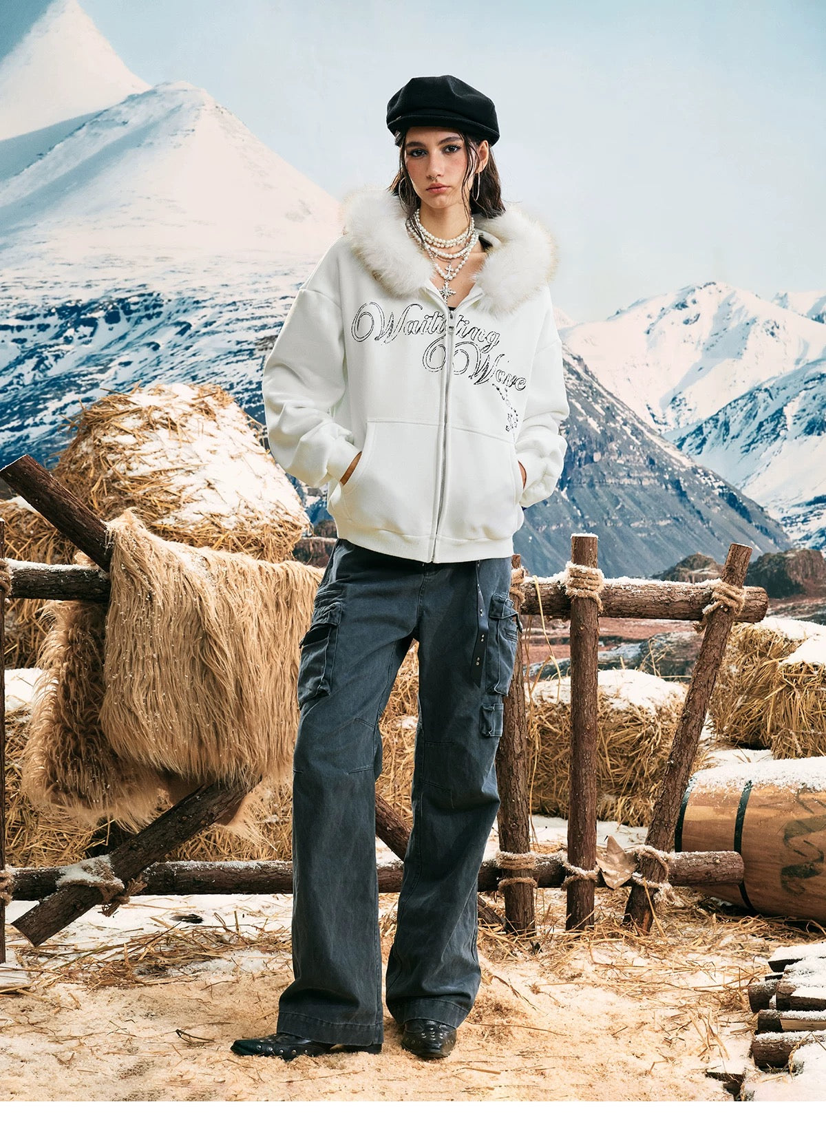 Vintage Graphic Fleece Hoodie with Faux Fur Collar T0029