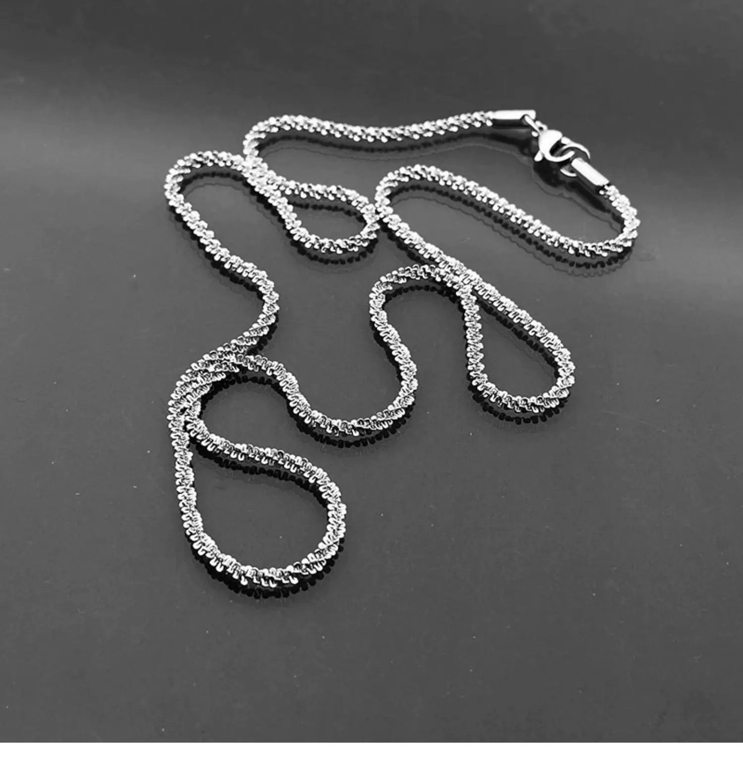 Collar unisex Galaxy Shine | Cadena minimalista de lujo con acabado arena brillante O0008