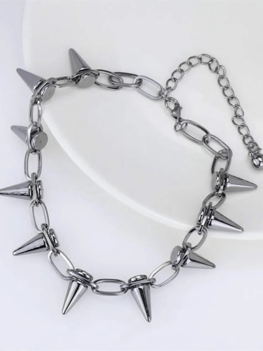 RIVET DARK BULLET NECKLACE A0045