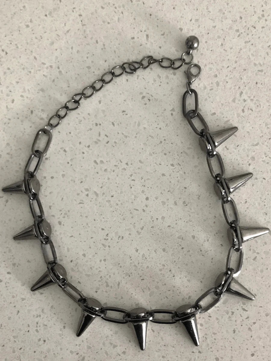 RIVET DARK BULLET NECKLACE A0045