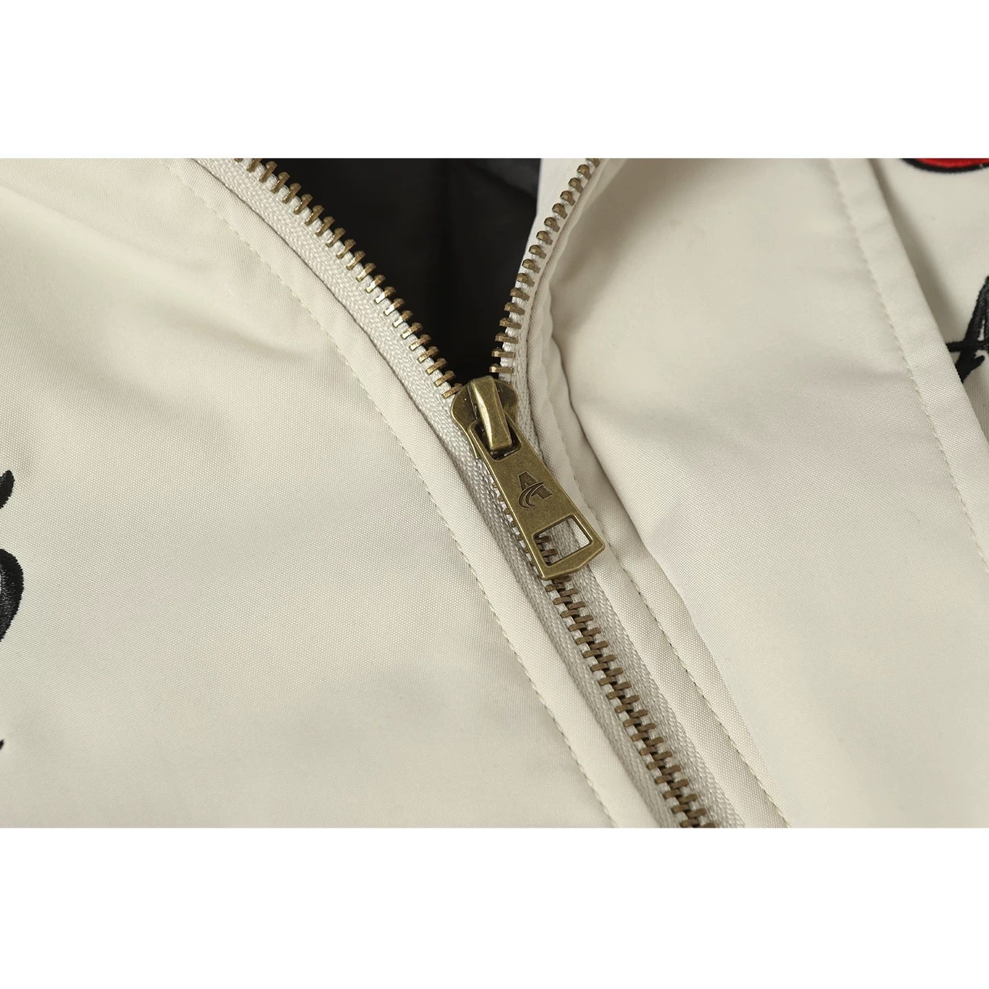 American Vintage Embroidered Badge Padded Jacket – Retro Streetwear Cotton Coat T0028