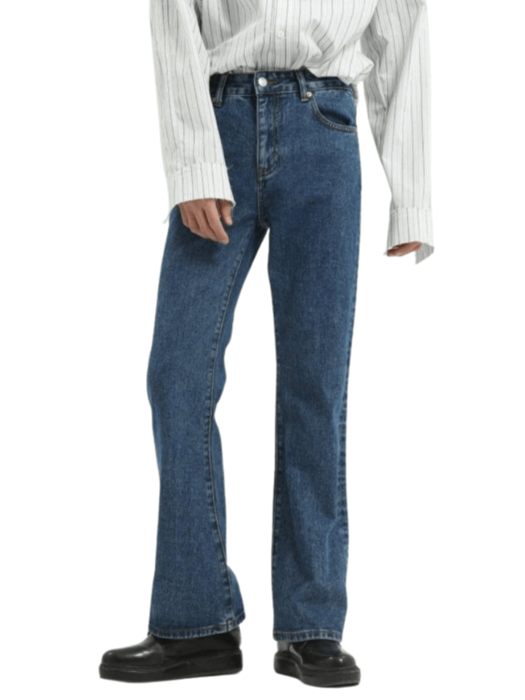 Vaqueros acampanados con estilo B0147