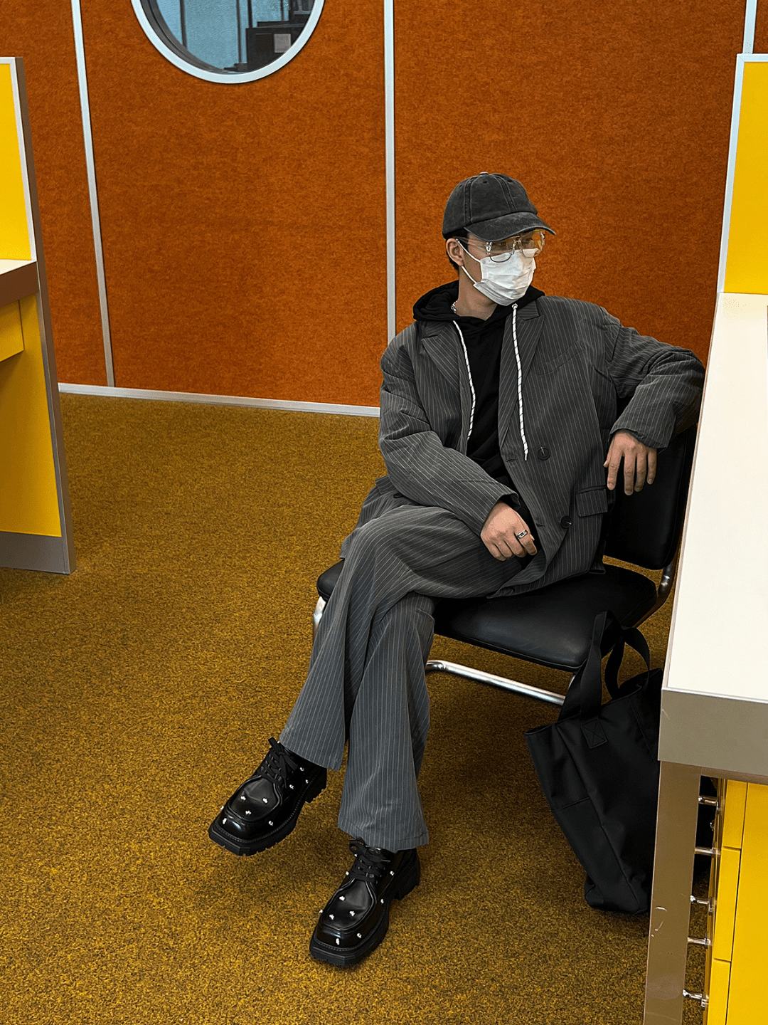 Rivet design square toe shoes S026