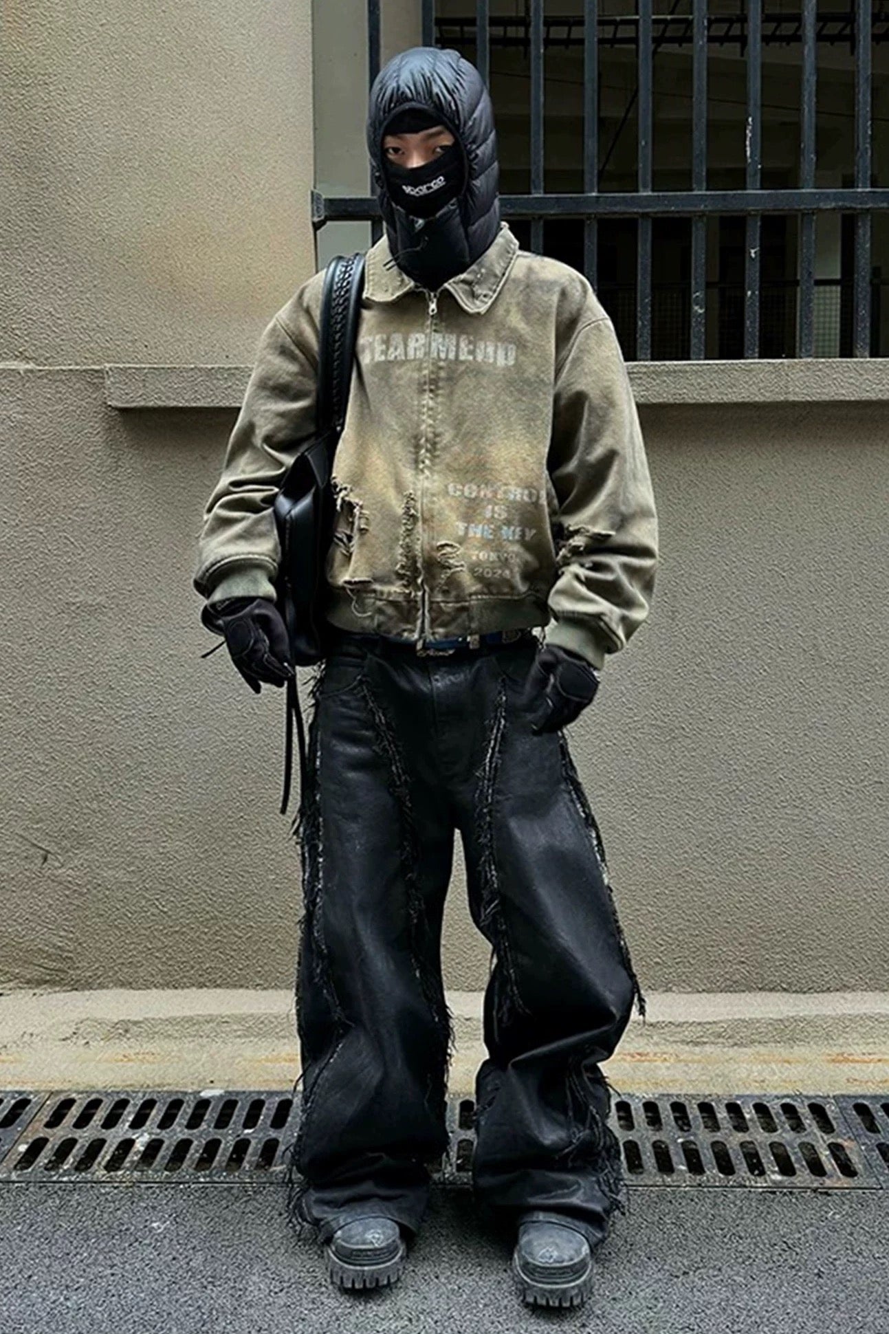 Men’s American Street Style Waxed Wash Distressed Baggy Jeans Wide Leg Curved Cut Floor-Length Denim Pants B0097