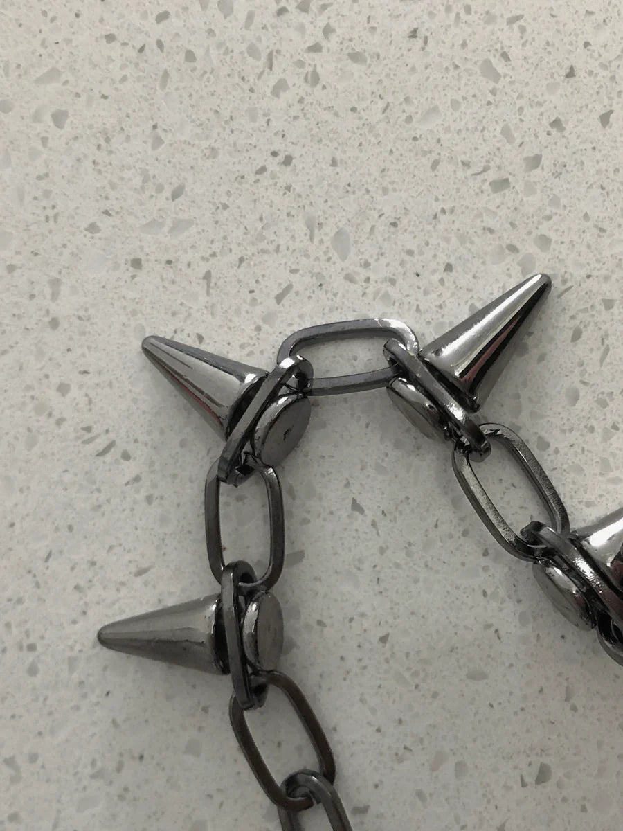 RIVET DARK BULLET NECKLACE A0045