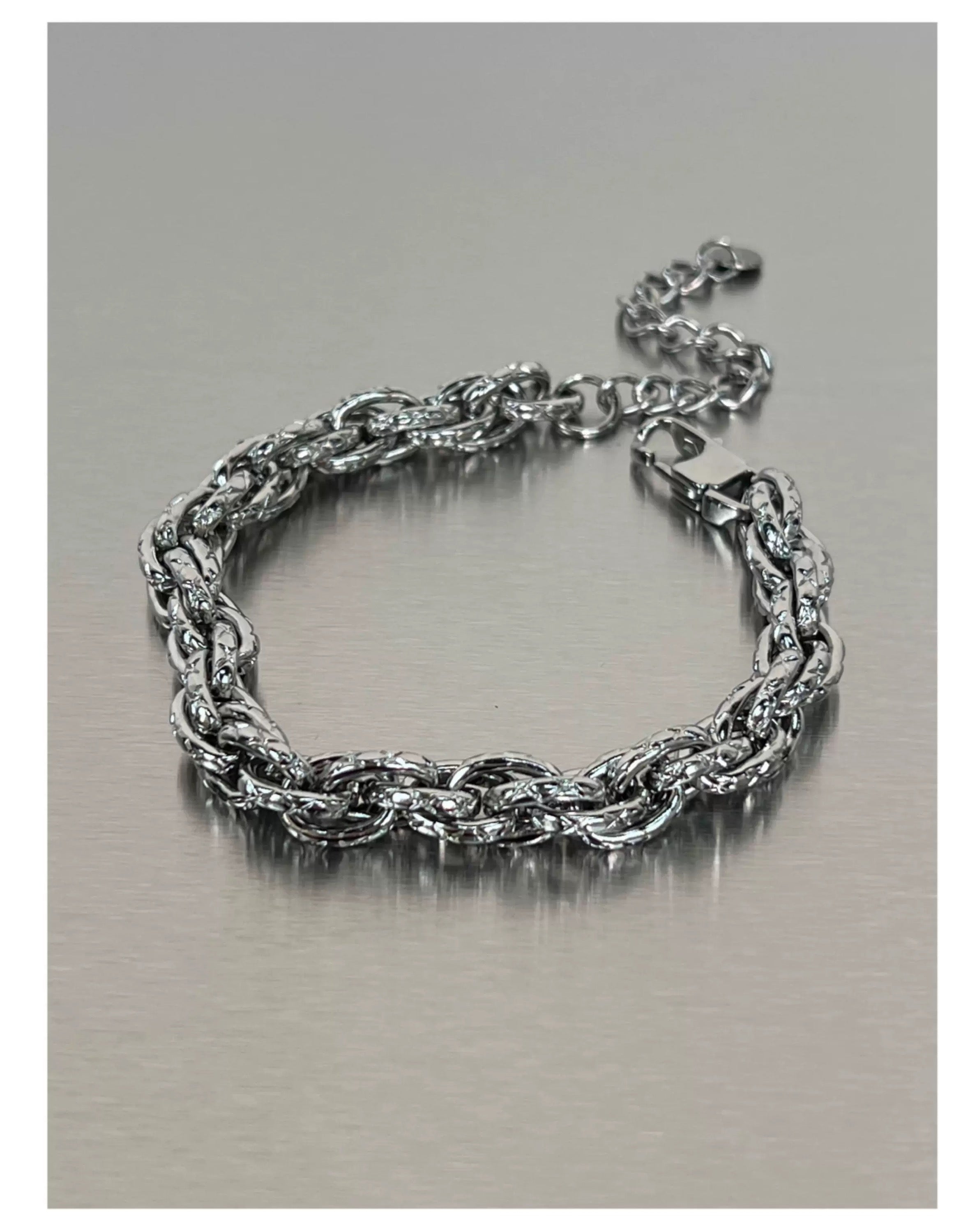 Pulsera unisex de acero y titanio con diamantes retorcidos | Cadena de diseño hip hop con estilo minimalista de lujo O0005