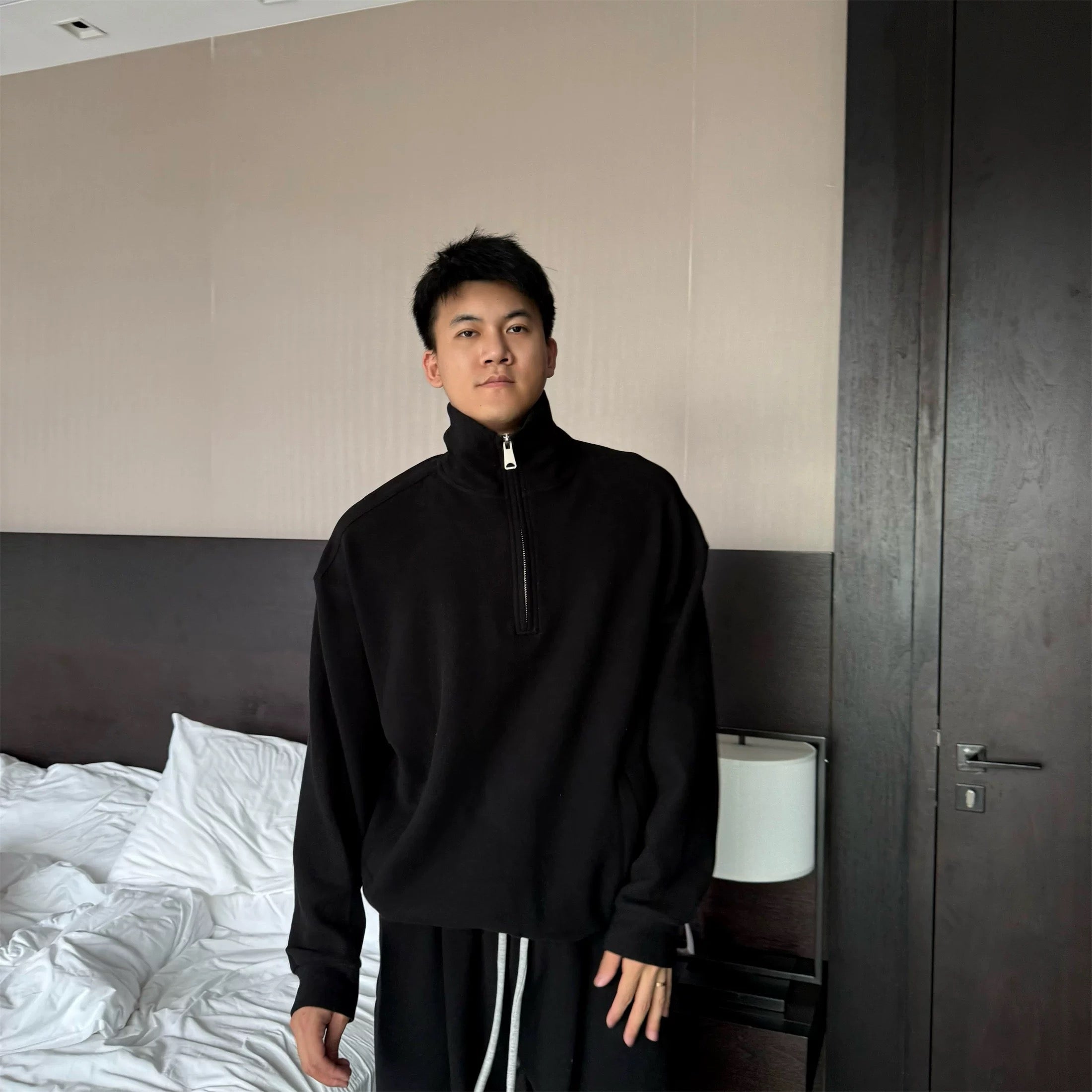 Chándal de polar estilo urbano para hombre | Conjunto de sudadera extragrande con cuello redondo y pantalón recto T0054